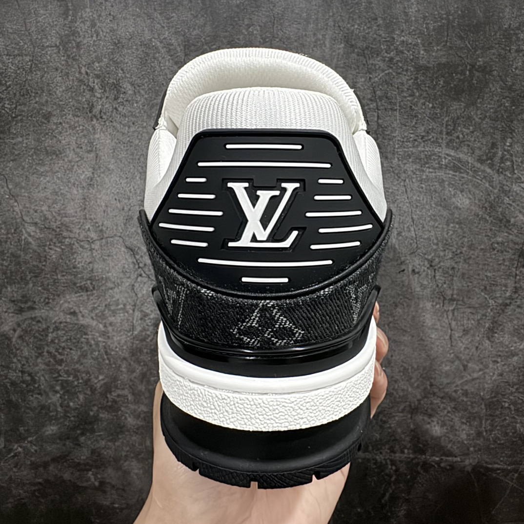 图片[4]-【佛山顶级超A版】Louis Vuitton LV Trainer系列本地仓库现货 当天可取n私人订单 专柜混卖零售专供n所有配色均为购买原版复刻n整体版型 皮料 市场独一无二后跟版型都可以自行对比[机智]吊打市场所有货n怒甩十条街，欢迎拿市场各大工厂的货来对比！n鞋舌烫金超正 压印程度秒杀市面90%以上的高端货n新配色陆续开发出货  尺码：35-45   编码：T1520550-鞋库