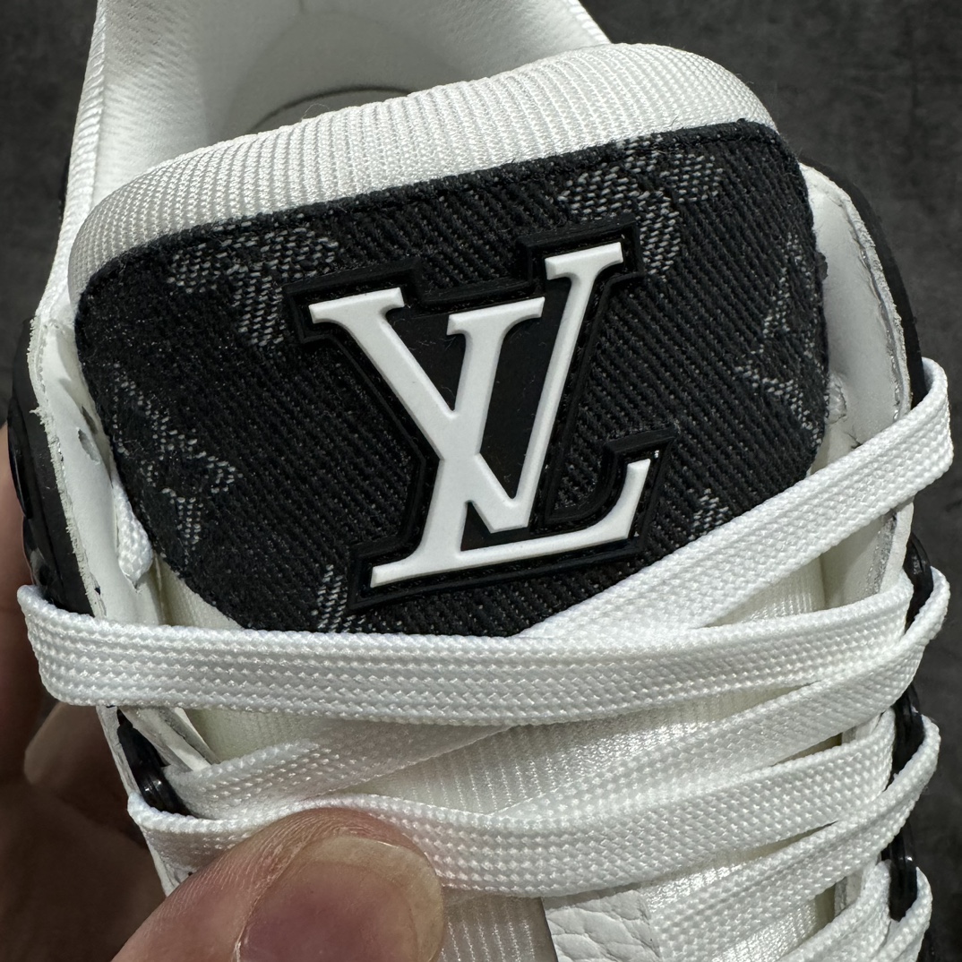 图片[6]-【佛山顶级超A版】Louis Vuitton LV Trainer系列本地仓库现货 当天可取n私人订单 专柜混卖零售专供n所有配色均为购买原版复刻n整体版型 皮料 市场独一无二后跟版型都可以自行对比[机智]吊打市场所有货n怒甩十条街，欢迎拿市场各大工厂的货来对比！n鞋舌烫金超正 压印程度秒杀市面90%以上的高端货n新配色陆续开发出货  尺码：35-45   编码：T1520550-鞋库