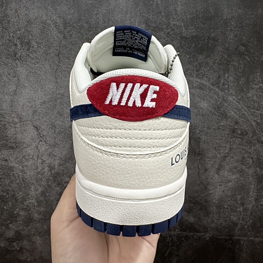 LVxNikeDunkLow灰猪八此款主张打破传统的工业化流水线设计限制以Madebyideas的超级创