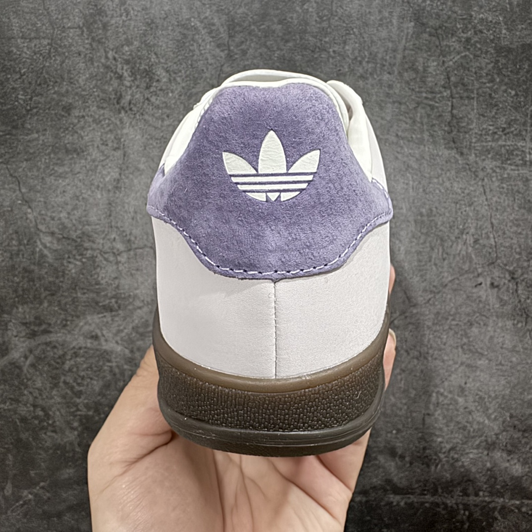 正确版阿迪达斯AdidasoriginalsGazelleIndoorxKITH紫色联名这款阿迪达斯运动