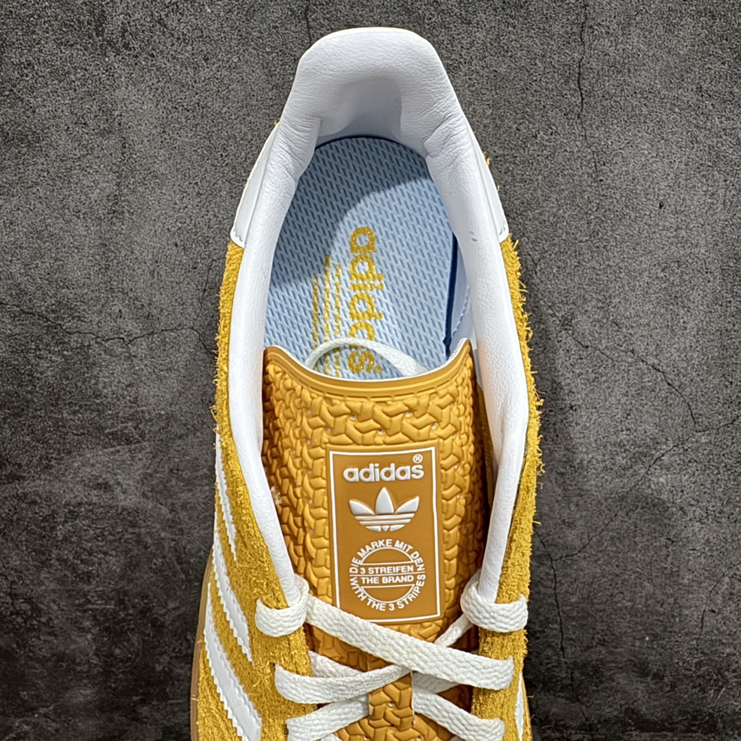 图片[8]-【纯原M版】Adidas Originals Gazelle Indoor  防滑低帮T头德训鞋 GZ复古系列 黄白 HQ8716n知名纯原工厂💪🏻n正确猪八材料 毛绒感质感都特别强 非普通版本n市场顶级版本完美还原zp细节，注意区别市场任何版本，完全不是一路货色‼️n全鞋原材料打造，无任何色差，正确鞋型，后跟港宝材料定型，正确微透生胶大底，反口内里头层细腻小牛皮，纸板中底 鞋垫背胶，侧面正确烫金压印字母，所有细节完美还原‼️ 尺码：36 36.5 37 38 38.5 39 40 40.5 41 42 42.5 43 44 44.5 45 46 编码：JY270290-鞋库