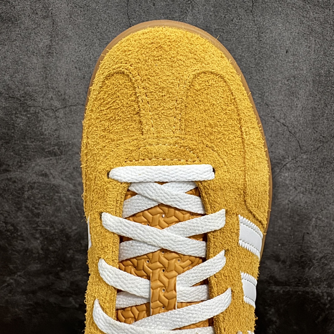 图片[5]-【纯原M版】Adidas Originals Gazelle Indoor  防滑低帮T头德训鞋 GZ复古系列 黄白 HQ8716n知名纯原工厂💪🏻n正确猪八材料 毛绒感质感都特别强 非普通版本n市场顶级版本完美还原zp细节，注意区别市场任何版本，完全不是一路货色‼️n全鞋原材料打造，无任何色差，正确鞋型，后跟港宝材料定型，正确微透生胶大底，反口内里头层细腻小牛皮，纸板中底 鞋垫背胶，侧面正确烫金压印字母，所有细节完美还原‼️ 尺码：36 36.5 37 38 38.5 39 40 40.5 41 42 42.5 43 44 44.5 45 46 编码：JY270290-鞋库