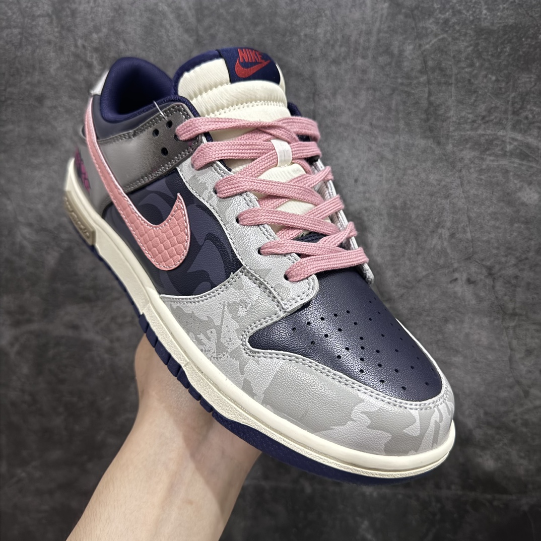 图片[3]-【FS礼盒版】Nike Dunk Low 熊猫恶作剧-拓荒骑士n独家正确版本 原鞋开发 品质、细节 完美复刻n整体围绕熊猫恶作剧拓荒骑士主题设计，鞋身整体采用专属颜料重新喷涂。特殊原创设计图标涂鸦装饰，添加潮流元素效果喷涂点缀。 Size：35.5 36 36.5 37.5 38 38.5 39 40 40.5 41 42 42.5 43 44 44.5 45 46 编码：HXS330350-莆田鞋批发中心