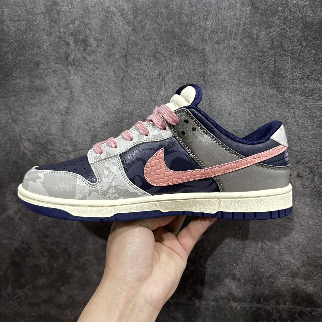 图片[2]-【FS礼盒版】Nike Dunk Low 熊猫恶作剧-拓荒骑士n独家正确版本 原鞋开发 品质、细节 完美复刻n整体围绕熊猫恶作剧拓荒骑士主题设计，鞋身整体采用专属颜料重新喷涂。特殊原创设计图标涂鸦装饰，添加潮流元素效果喷涂点缀。 Size：35.5 36 36.5 37.5 38 38.5 39 40 40.5 41 42 42.5 43 44 44.5 45 46 编码：HXS330350-莆田鞋批发中心