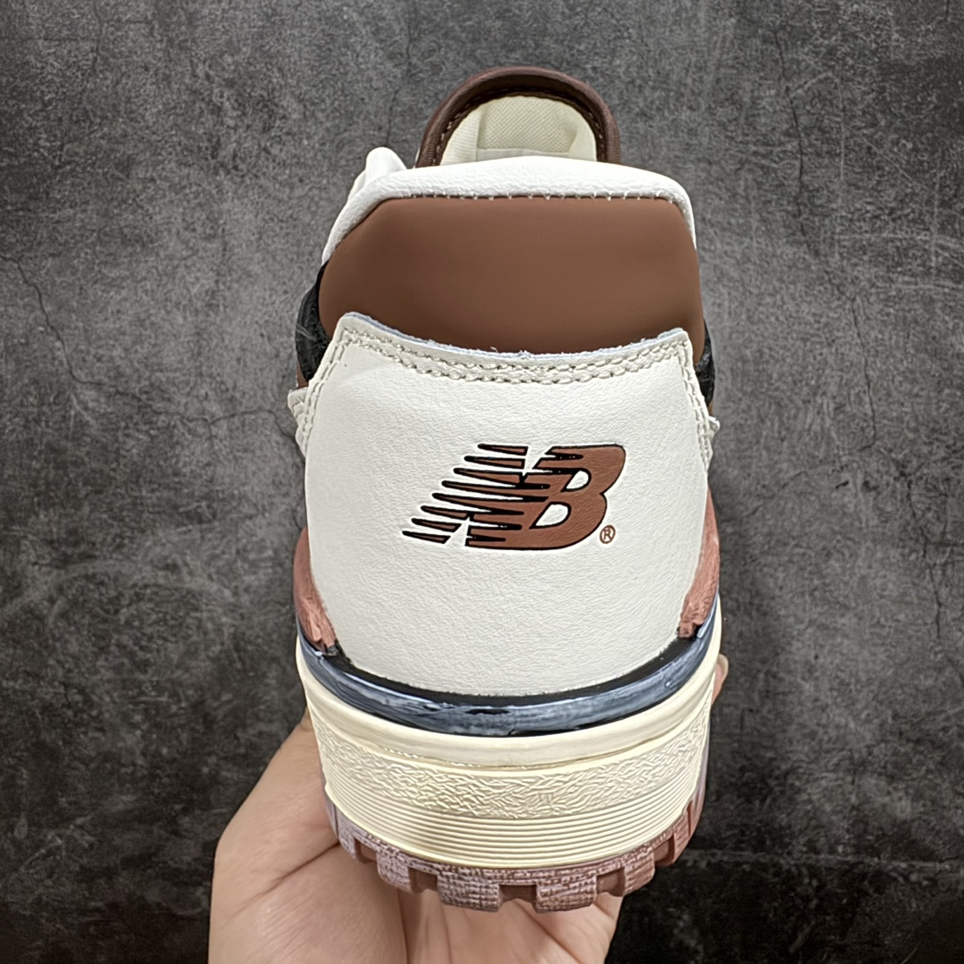 图片[4]-【公司级】NB新百伦New Balance NB550系列经典复古低帮休闲运动篮球板鞋550 其实发迹于1989 年 是品牌历史中一款十分小众的篮球鞋履 低筒的鞋身搭配上皮革的设定让其鞋型在现今看来相当复古 同时搭配上Aimé Leon Dore刻画的四款配色 都让这款低调鞋款冲上炒价热搜 也因此让更多鞋迷知悉这款NB 鞋履 相比NB 550 来说 Louis Vuitton 所发表的LV Trainer 运动鞋就是知名度较高的一款球鞋了 由品牌男装创意总监Virgil Abloh 利用复古篮球鞋作为灵感刻画而成 搭配上LV 高质感皮革的陪衬成为当今精品时尚球鞋的代表作品 仔细一看New Balance 550 与Louis Vuitton LV Trainer 都以「篮球鞋」为蓝图 复古鞋貌的特色氛围也极其相似  尺码：36 37 37.5 38 38.5 39 40 40.5 41.5 42 42.5 43 44 45 编码：LDS250260n-鞋库