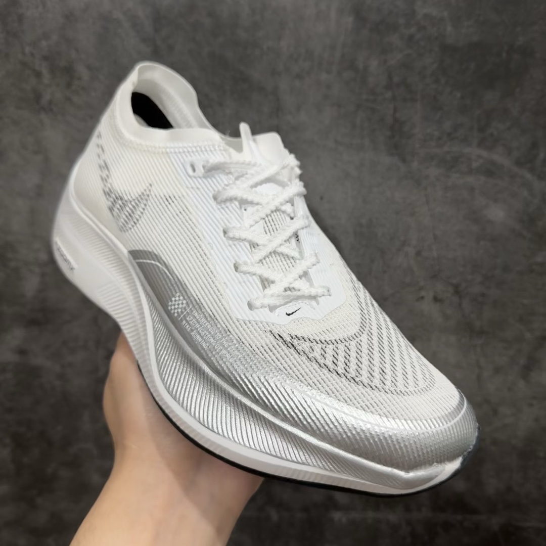 顶级真碳版NikeZoomXVaporflyNext%马拉松跑步鞋CU4111-100市场首发真碳板马拉