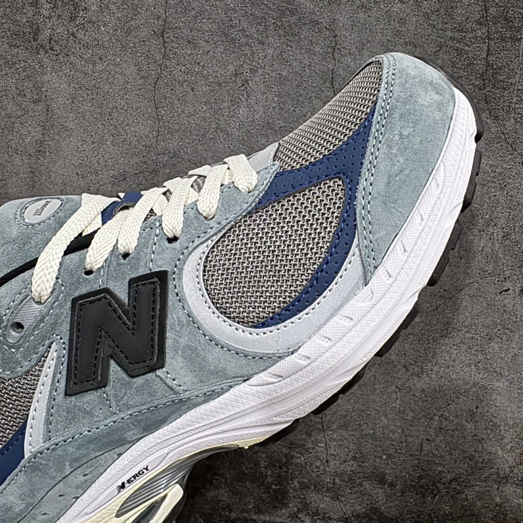 图片[6]-【小PF纯原】New Balance 2002R NB2002 男女休闲慢跑鞋 M2002RU2nn原pf纯原工厂出品n保留原有的版型 清洁度和品质n材料有微调整 价格更具性价比n日韩出口特供订单配套商长期套现长期补货 全新货品正常出厂触屏不到的单价 超级跑量款全套原楦原纸板原厂数据开发 进口三明治网面原装进口翻毛皮料正确绒感卡色 正确中底拉帮中底网布细节 采用轻质牛剖革拼接透气网眼衬垫织物鞋面材质 T-Beam大底提供足步弓支撑 保持步态稳定 后跟搭载外露缓震胶 鞋身整体以各种深浅不一的灰色覆盖 鞋头以淡蓝色调装饰 网眼衬垫通过不规律的色块实现做旧的美感 泛黄的鞋底更是进一步增添了复古气息  尺码：36 37 37.5 38 38.5 39.5 40 40.5 41.5 42 42.5 43 44 44.5 45 编码：NM240260-莆田鞋批发中心