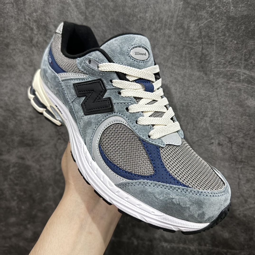 图片[3]-【小PF纯原】New Balance 2002R NB2002 男女休闲慢跑鞋 M2002RU2nn原pf纯原工厂出品n保留原有的版型 清洁度和品质n材料有微调整 价格更具性价比n日韩出口特供订单配套商长期套现长期补货 全新货品正常出厂触屏不到的单价 超级跑量款全套原楦原纸板原厂数据开发 进口三明治网面原装进口翻毛皮料正确绒感卡色 正确中底拉帮中底网布细节 采用轻质牛剖革拼接透气网眼衬垫织物鞋面材质 T-Beam大底提供足步弓支撑 保持步态稳定 后跟搭载外露缓震胶 鞋身整体以各种深浅不一的灰色覆盖 鞋头以淡蓝色调装饰 网眼衬垫通过不规律的色块实现做旧的美感 泛黄的鞋底更是进一步增添了复古气息  尺码：36 37 37.5 38 38.5 39.5 40 40.5 41.5 42 42.5 43 44 44.5 45 编码：NM240260-莆田鞋批发中心