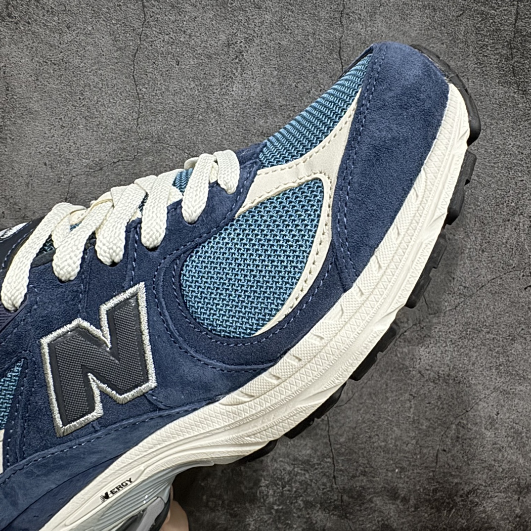 图片[6]-【小PF纯原】New Balance 2002R NB2002 男女休闲慢跑鞋 M2002RNBnn原pf纯原工厂出品n保留原有的版型 清洁度和品质n材料有微调整 价格更具性价比n日韩出口特供订单配套商长期套现长期补货 全新货品正常出厂触屏不到的单价 超级跑量款全套原楦原纸板原厂数据开发 进口三明治网面原装进口翻毛皮料正确绒感卡色 正确中底拉帮中底网布细节 采用轻质牛剖革拼接透气网眼衬垫织物鞋面材质 T-Beam大底提供足步弓支撑 保持步态稳定 后跟搭载外露缓震胶 鞋身整体以各种深浅不一的灰色覆盖 鞋头以淡蓝色调装饰 网眼衬垫通过不规律的色块实现做旧的美感 泛黄的鞋底更是进一步增添了复古气息  尺码：36 37 37.5 38 38.5 39.5 40 40.5 41.5 42 42.5 43 44 44.5 45 编码：NM240260-莆田鞋批发中心