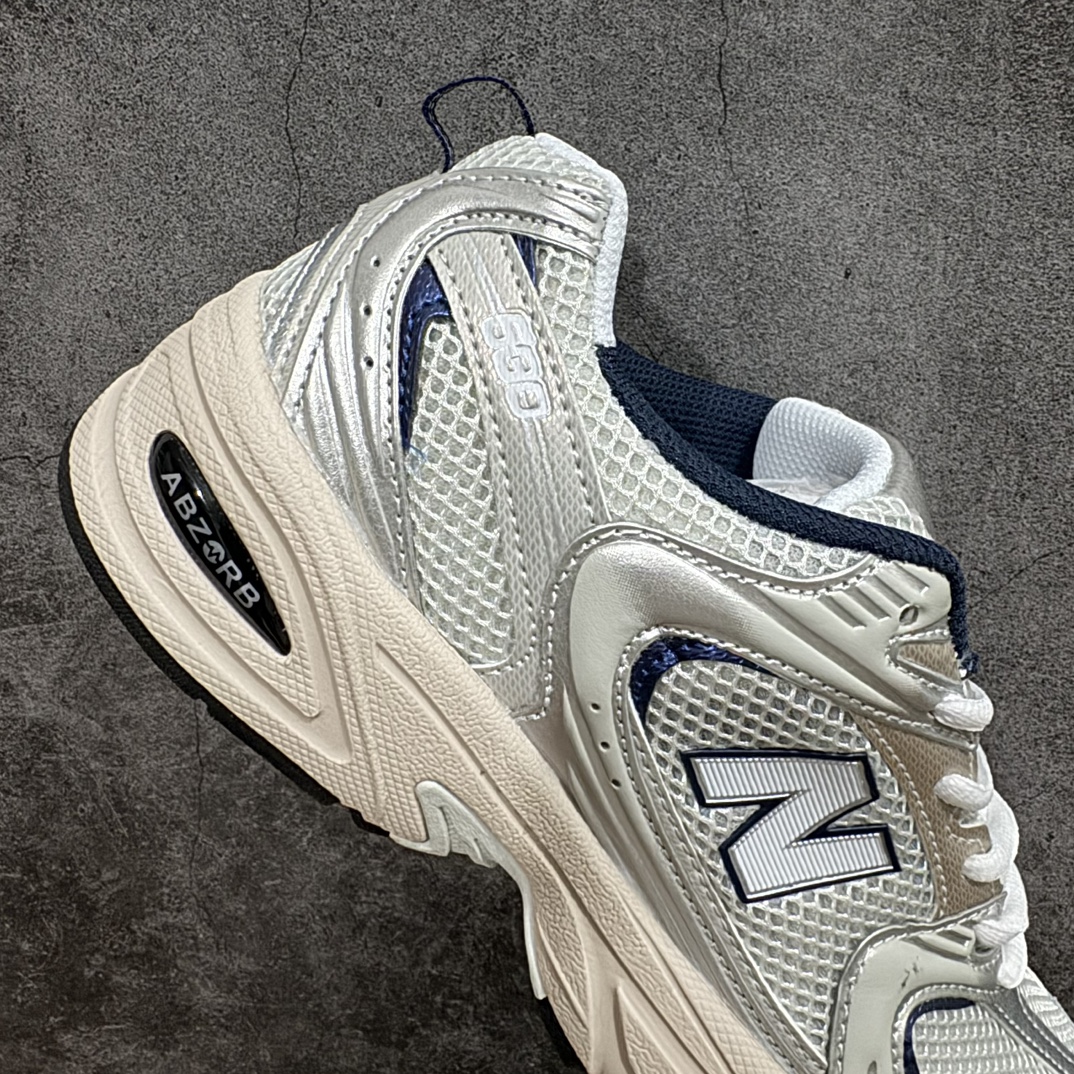 图片[7]-【小PF纯原】New Balance 530 NB530 男女休闲慢跑鞋 MR530KAnn原pf纯原工厂出品n保留原有的版型 清洁度和品质n材料有微调整 价格更具性价比n日韩出口特供订单配套商长期套现长期补货 全新货品正常出厂触屏不到的单价 超级跑量款全套原楦原纸板原厂数据开发 进口三明治网面原装进口翻毛皮料正确绒感卡色 正确中底拉帮中底网布细节 采用轻质牛剖革拼接透气网眼衬垫织物鞋面材质 T-Beam大底提供足步弓支撑 保持步态稳定 后跟搭载外露缓震胶 鞋身整体以各种深浅不一的灰色覆盖 鞋头以淡蓝色调装饰 网眼衬垫通过不规律的色块实现做旧的美感 泛黄的鞋底更是进一步增添了复古气息  尺码：36 37 37.5 38 38.5 39.5 40 40.5 41.5 42 42.5 43 44 44.5 45 编码：NM220240-莆田鞋批发中心