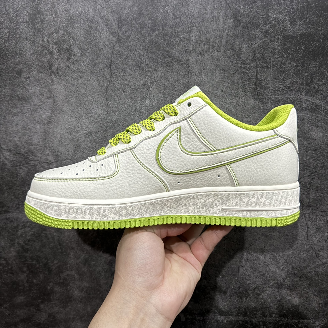 240 海外限量发售 Stussyx Nike Air Force 1 Low 斯图西联名板鞋 UN1635-888