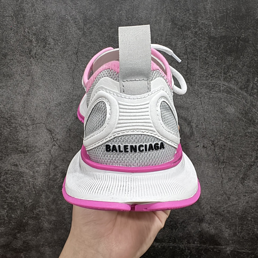 图片[4]-【XA版】巴黎世家BALENCIAGA Circuit Sneakers 环道系列低帮复古阔型底姥爹风潮流百搭休闲慢跑鞋 13代白灰粉nn原厂原档案开发 原盒原标原厂组合底开模 采用原厂材料n所有细节做工全方位比对原鞋n从里到外一切百分百还原官方配置nn此代设计真真的打破了巴黎世家以往的风格路线 整体鞋身采用透气网面 纳米材料 加上轻度的做旧风格 脚感真真的超级轻盈 整体延续了运动鞋的设计流线 上脚轻盈舒适 相比于之前巴黎夸张的版型 真真的夏季运动跑步鞋  尺码：35-40全码出货 编码：DF370390-鞋库