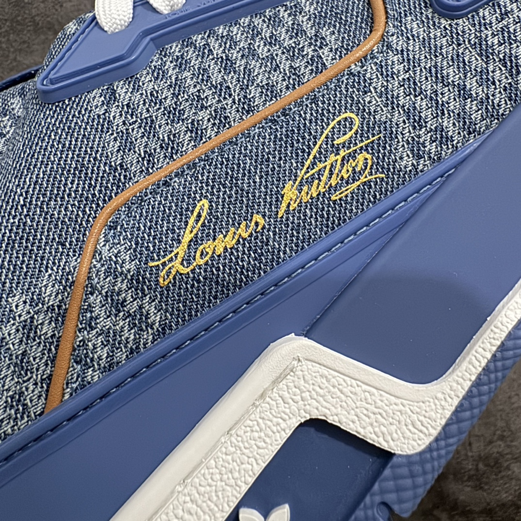 图片[3]-【无胶顶级鞋礼盒无字版】 Louis Vuitton 路易威登 LV Trainer 联名款低帮休闲板鞋 蓝牛仔棋盘格 海淘代购同渠道品质 品质提升 高端零售 外贸充正专供 原版购入开发 ZP级全套包装 完美楦型 正确卡色 大底TPU 质感媲美原版 细节与原版一致 请注意区分市面通货材 尺码：38 39 40 41 42 43 44 45 46-选品中心