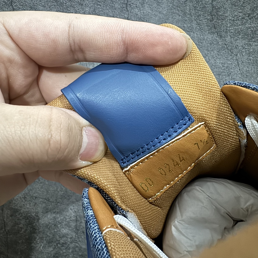 图片[7]-【无胶顶级鞋礼盒无字版】 Louis Vuitton 路易威登 LV Trainer 联名款低帮休闲板鞋 蓝牛仔棋盘格 海淘代购同渠道品质 品质提升 高端零售 外贸充正专供 原版购入开发 ZP级全套包装 完美楦型 正确卡色 大底TPU 质感媲美原版 细节与原版一致 请注意区分市面通货材 尺码：38 39 40 41 42 43 44 45 46-选品中心