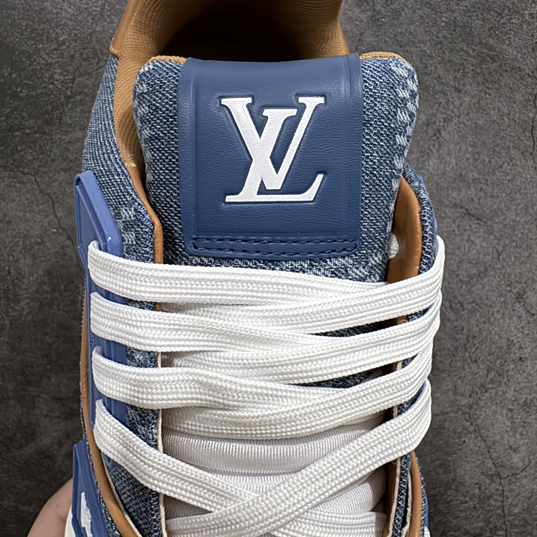 图片[6]-【无胶顶级鞋礼盒无字版】 Louis Vuitton 路易威登 LV Trainer 联名款低帮休闲板鞋 蓝牛仔棋盘格 海淘代购同渠道品质 品质提升 高端零售 外贸充正专供 原版购入开发 ZP级全套包装 完美楦型 正确卡色 大底TPU 质感媲美原版 细节与原版一致 请注意区分市面通货材 尺码：38 39 40 41 42 43 44 45 46-选品中心