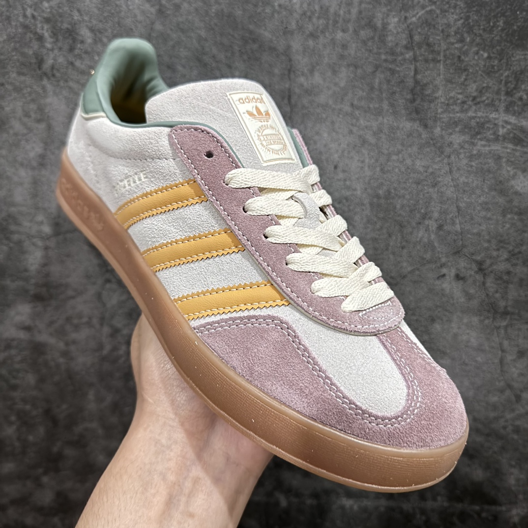 图片[3]-【正确版】阿迪达斯Adidas Gazelle Indoor Trainers 羚羊内训系列低帮复古德训风百搭休闲运动板鞋“翻毛米白橘藕紫绿”ID1007nn升级版 男女鞋真标半码制n原楦开发版型#采用翻毛皮鞋面材质n内环保海玻璃人体工学鞋垫 全新开发耐磨标准橡胶大底❗️ 尺码：35 36 36⅔ 37⅓ 38 38⅔ 39⅓ 40 40⅔ 41⅓ 42 42⅔ 43⅓ 44 44⅔ 45nn90年代经典的复刻版！自60年代以足球训练鞋面世以来,Gazelle就以其经典设计席卷全球。1991年版本的复刻,再造经典Gazelle。采用皮革打造,搭配浊色细节,让这款经典更加简约。 编码：NM210230-鞋库