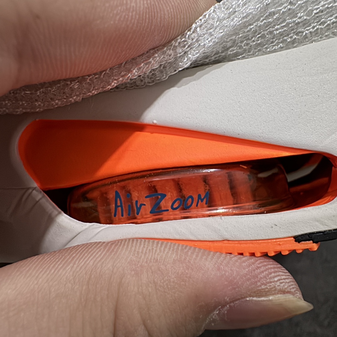 图片[2]-【GT纯原】Nk Zoom VaporFly Next% 3 \”Prototype\” 2024年全新超级马拉松跑鞋 HF7357-900  鞋款搭载两个Airzoom缓震配置，全掌型碳纤维板，缔造出色推进感；中底ZoomX 泡绵从后跟延伸至鞋头，超强回弹性  尺码：36 36.5 37.5 38 38.5 39 40 40.5 41 42 42.5 43 44 44.5 45 46 47.5-选品中心