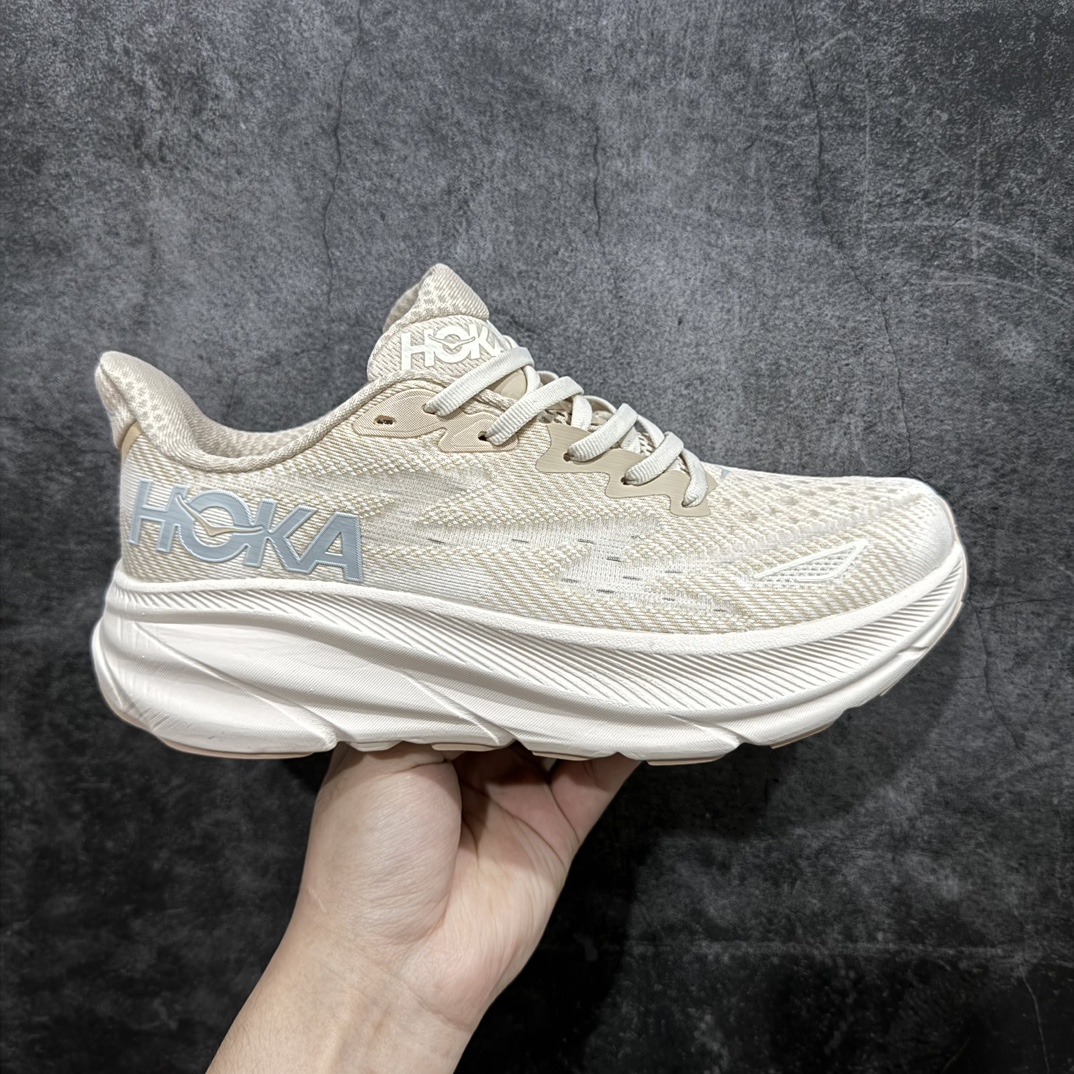 【顶级版】HOKA ONE ONE Clifton克里夫顿9代市场顶级版本 正确细节组合大底 超高品质 超低价格   欢迎对比平台电商货盘订单 稳定补货 不断码 配套原装针织网面和纱线 原厂配套泡棉中底 既轻又缓震 原厂配套进口海绵填充 真正1:1工艺出品 可能是市场最强的HOKA 9  尺码：36 36.5 37.5 38 38.5 39 40 40.5 41 42 42.5 43 44 44.5 45 46 编码：MZ210230-莆田鞋批发中心