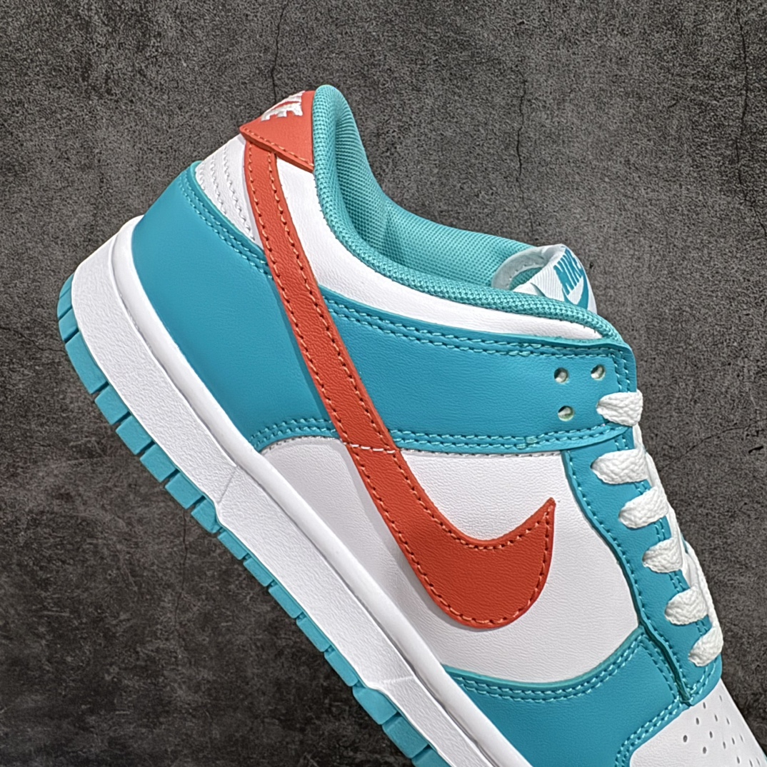 图片[7]-【纯原Z版】耐克Nike SB Dunk Low Retro GS\”Miami Dolphins\”扣篮系列低帮休闲运动滑板板鞋“迈阿密海豚队蓝白橙”DV0833-102nn男女鞋真标半码制n2021版更新数据窄楦版型n采用软质牛剖革鞋面材质n鞋垫嵌EVA缓震物料及背胶#外置耐磨橡胶大底❗️ 尺码：36 36.5 37.5 38 38.5 39 40 40.5 41 42 42.5 43 44 44.5 45 46nn之前，Nike 推出了 “费城人”、“纽约大都会”、“旧金山巨人” 和 “洛杉矶道奇” 球队配色，一经推出获得众多鞋迷们的追捧。近日，又有全新橄榄球球队配色的 Nike Dunk Low 曝光。整双鞋采用蓝色和白色搭配，橙色点缀，完美还原迈阿密海豚队球衣配色。鞋面采用皮革材质打造，质感满满。最后白色中底搭配蓝色外底收尾，完善整双鞋设计。 编码：FS240260-鞋库