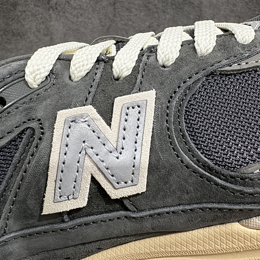 图片[3]-【N3纯原】New balance NB2002RnM2002RHO 正宗原装六层组合大底后掌ABZORB，后掌N-ERGY避震系统 大底N-DURANCEn从不弄虚作假 区别市面描漆一体大底，n皮料方面采用进口荔枝纹理头层磨砂非市面❌错版猪八/二层磨砂n2002R分越南版和国产版，n1⃣️：越产颜色更深：更好看n        国产颜色浅，略逊n2⃣️：越产版型更秀气，相同码数国产肉眼可见鞋型偏长n3⃣️：越产做工粗略 国产做工更为精致n综合以上几点 R版2002R留优去弊 保留国产的精致做工 融入越版的颜色与版型 做出让人赏心悦目的2002Rnsize：36 36.5 37 37.5 38 38.5 39.5 40 40.5 41.5 42 42.5 43 44 44.5 45 编码：HXS290310-鞋库