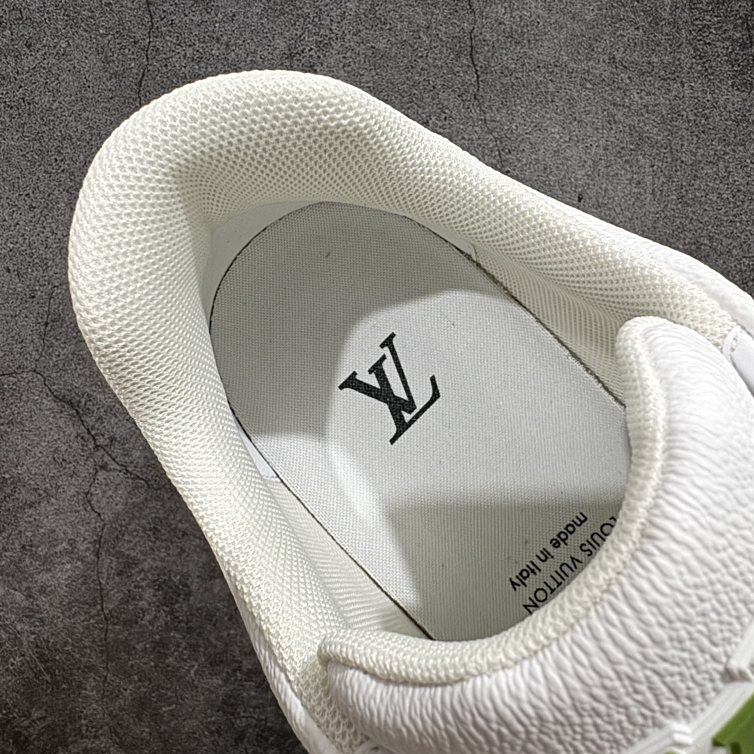 图片[8]-【佛山顶级超A版】Louis Vuitton LV Trainer系列本地仓库现货 当天可取n私人订单 专柜混卖零售专供n所有配色均为购买原版复刻n整体版型 皮料 市场独一无二后跟版型都可以自行对比[机智]吊打市场所有货n怒甩十条街，欢迎拿市场各大工厂的货来对比！n鞋舌烫金超正 压印程度秒杀市面90%以上的高端货n新配色陆续开发出货  尺码：39-45   编码：T1550580-鞋库