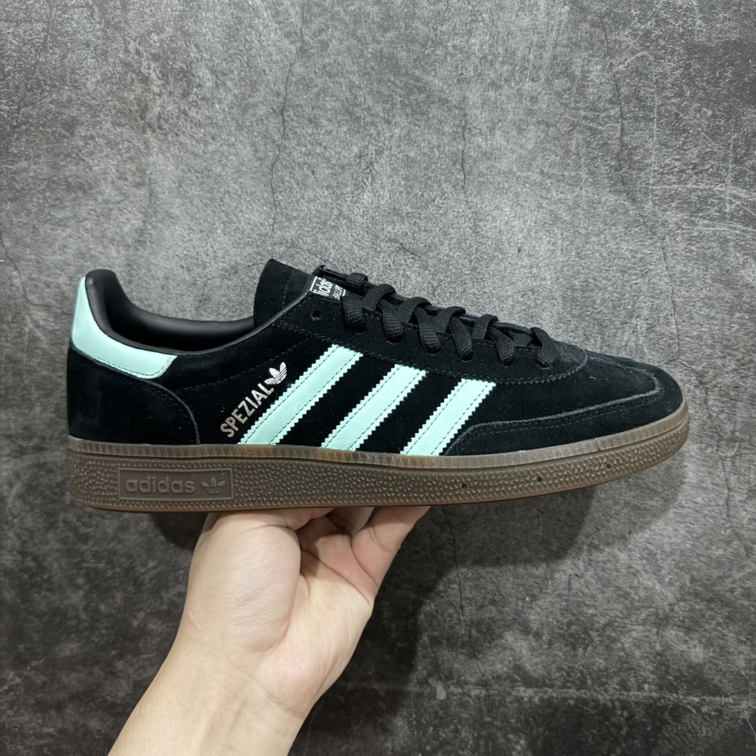 【Top纯原版】Adidas Handball Spezial  阿迪达斯经典款反毛皮复古休闲板鞋 蒂芙尼绿黑生胶IH7491nn大厂出品 原厂材料打造 天花板品质 区别市场货n原厂原档案开发出品 皮料切割干净无任何毛边鞋型细节完美 超高清洁度 市场最高版本  尺码：36 36.5 37 38 38.5 39 40 40.5 41 42 42.5 43 44 44.5 45 编码：TOP240260-鞋库