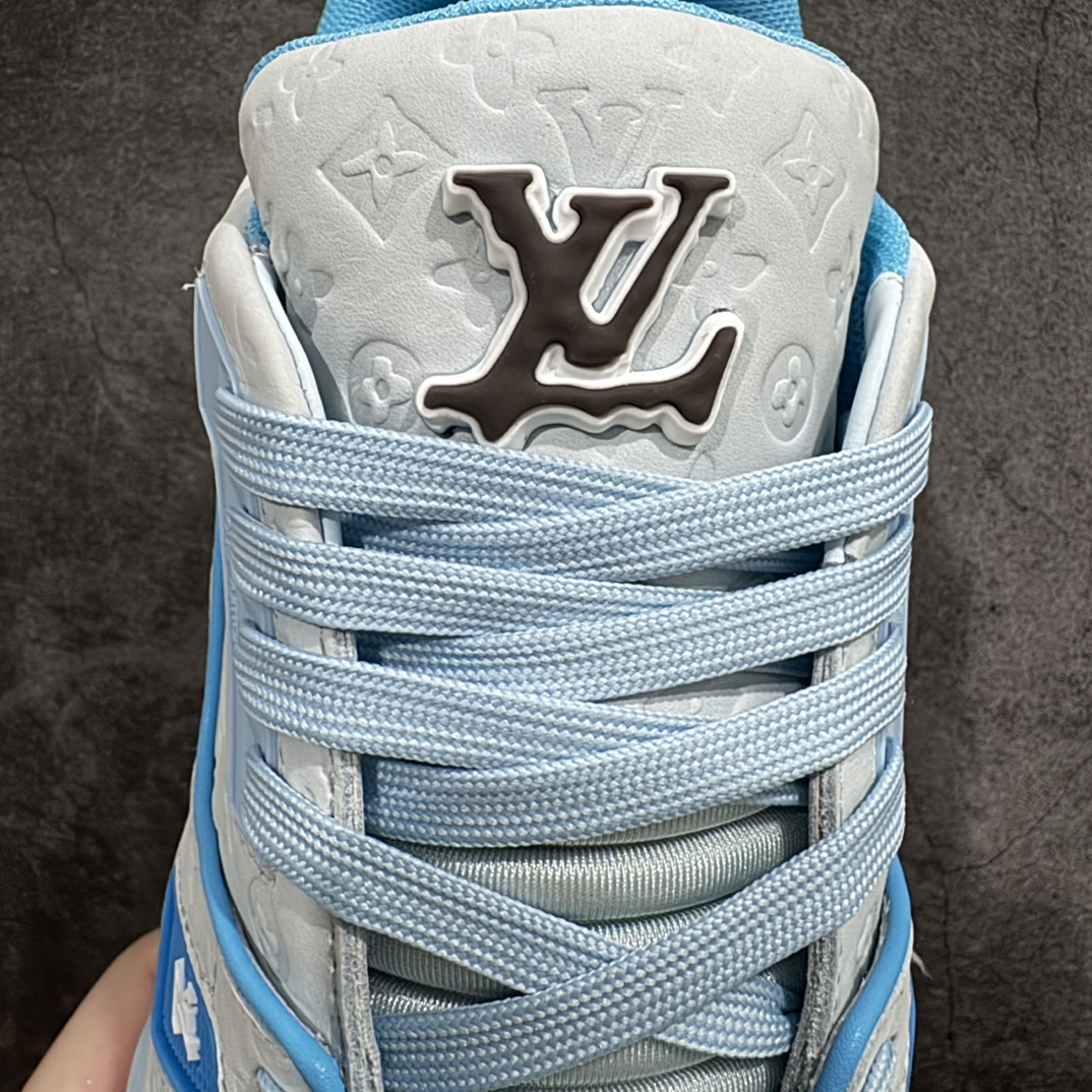 图片[6]-【佛山顶级超A版】Louis Vuitton LV Trainer系列本地仓库现货 当天可取n私人订单 专柜混卖零售专供n所有配色均为购买原版复刻n整体版型 皮料 市场独一无二后跟版型都可以自行对比[机智]吊打市场所有货n怒甩十条街，欢迎拿市场各大工厂的货来对比！n鞋舌烫金超正 压印程度秒杀市面90%以上的高端货n新配色陆续开发出货  尺码：39-45   编码：T1550580-鞋库