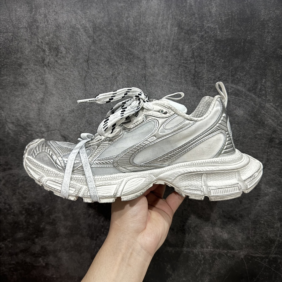 图片[2]-【XA版本】BALENCIAGA 3XL Sneakers巴黎世家十代网布系带低帮走秀复古老爹鞋全套原纸板楦头开发 最原汁原味的灵魂版型全鞋荧光划线卡点 胶水把控整洁度追求极致完美每一双都是工艺品 多重QC质检 超越公司货的品控标准实实在在的免检产品 原盒原配 正确字体电绣 粗细、位置、大小正确 侧边TPU 透气孔匹配意产原版 正确分离大底 TPU软底 原版一致大底LOGO 立体感十足 原厂皮料水洗做旧 采购原厂网纱 不含皮革 网布材料和聚氨酯 磨损效果 鞋头边缘和后帮 Balenciaga 徽标 鞋面和后跟凸印尺码 鞋舌 3XL 橡胶品牌标识和反光细节 鞋帮拉袢和鞋舌拉祥 配反光细节 备用鞋带在鞋履前侧 可在穿着前取下 便于不同造型搭配 偏大一码 尺码：35 36 37 38 39 40 41 42 43 44 45 46 编码：DF390410-鞋库