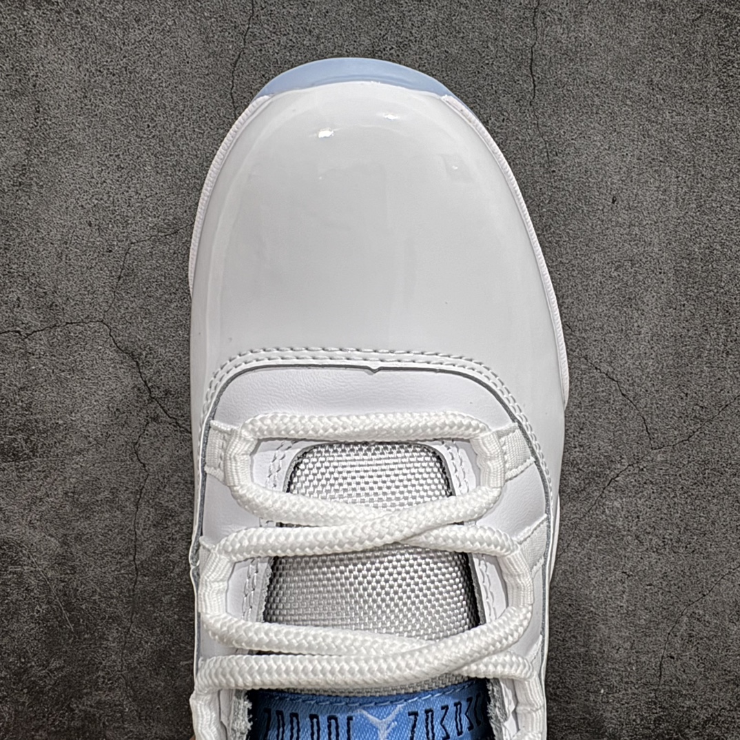 图片[5]-【xp纯原】Air Jordan 11 “Legend Blue” AJ11 传奇蓝 北卡蓝 2024年发售版 货号：CT8012-104nn台湾原厂牛津布，密度紧实，感光度高n领口定型与填充物饱和度完美契合n鞋身主材质均来自三本久sadisa 俗称原厂皮料n鞋身全电脑针车，针距固定，间距平行，转弯自然n蓝色电绣飞人LOGO，饱满自然n冰蓝水晶大底，色泽鲜艳，透光度高 台湾原产碳板n盒标立体标，内置感应芯片内里SIZE标，LNM代工厂n目前市场首个纯原版本 市场第一梯队品质 尺码：40-47.5 编码：XP500520-鞋库