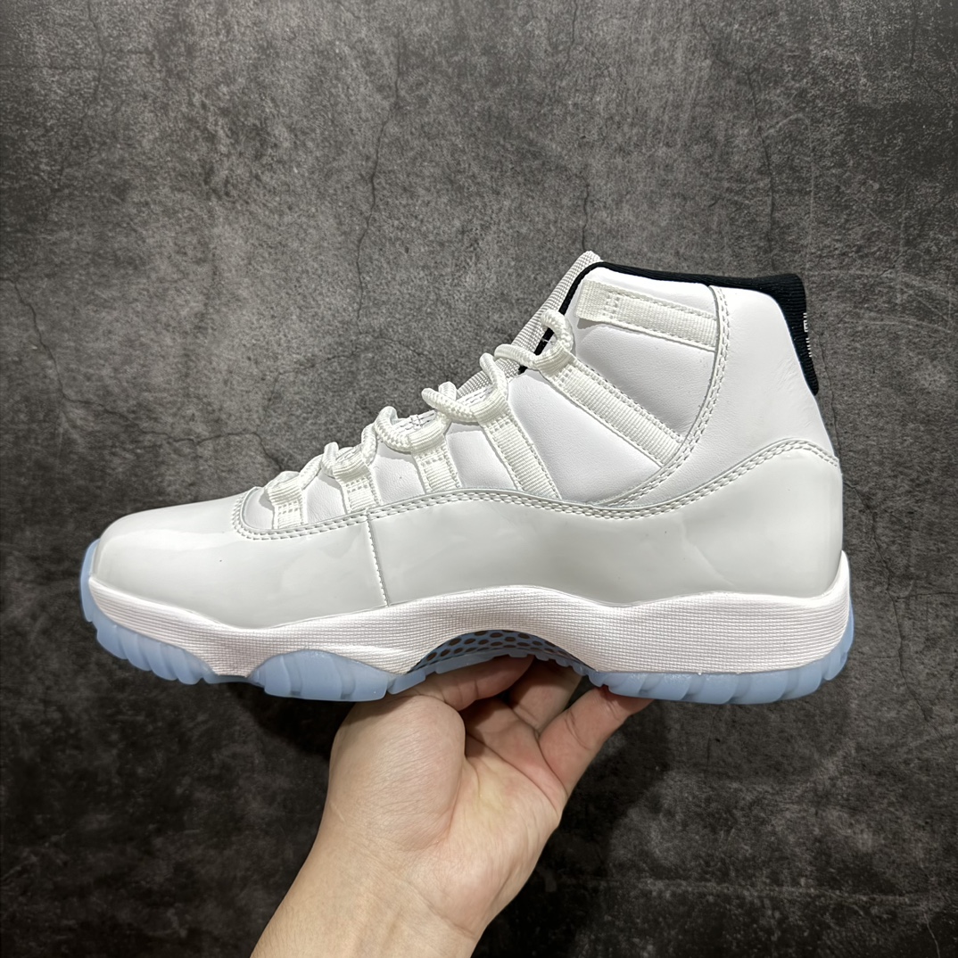 图片[2]-【xp纯原】Air Jordan 11 “Legend Blue” AJ11 传奇蓝 北卡蓝 2024年发售版 货号：CT8012-104nn台湾原厂牛津布，密度紧实，感光度高n领口定型与填充物饱和度完美契合n鞋身主材质均来自三本久sadisa 俗称原厂皮料n鞋身全电脑针车，针距固定，间距平行，转弯自然n蓝色电绣飞人LOGO，饱满自然n冰蓝水晶大底，色泽鲜艳，透光度高 台湾原产碳板n盒标立体标，内置感应芯片内里SIZE标，LNM代工厂n目前市场首个纯原版本 市场第一梯队品质 尺码：40-47.5 编码：XP500520-鞋库