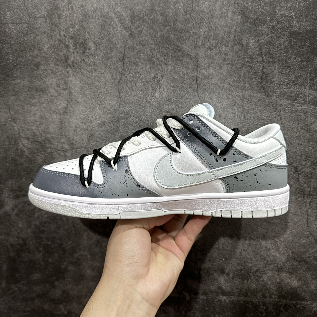 图片[2]-【DIY定制礼盒版】Nike SB Dunk Low 泼墨涂鸦 双钩 万圣节十字架白灰n纯原大厂出品 极力推荐n原装头层材料 独家版型蒸餾加工n帶來的是更好的视觉和脚感体验n大厂纯原品质出货 清洁度 电绣工艺皮料切割干净无任何毛边 细节完美n 官方货号：DV0831 101 尺码：36 36.5 37.5 38 38.5 39 40 40.5 41 42 42.5 43 44 44.5 45 46 编码：JP330350-莆田鞋批发中心