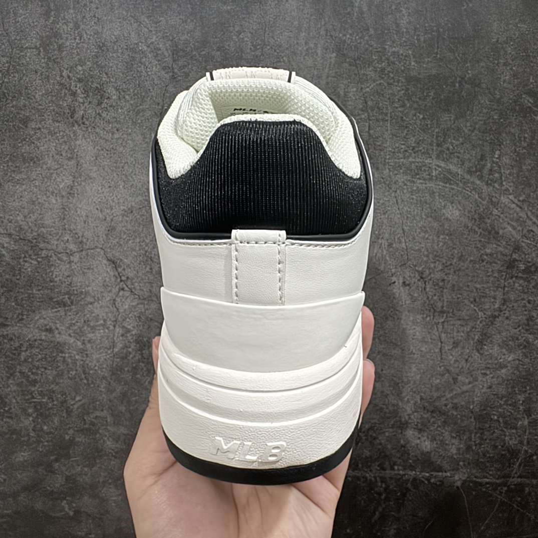 图片[4]-【PB过验版】MLB Chunky Liner Classic Monogarm中帮板鞋 韩国洋基队棒球联盟MLB NY网红老爹鞋 Korea韩国联名NY美国榄球纽约洋基队限定 几率过鉴定 韩国代购专供 左脚内置NFC感应 区别市面贴纸假芯片 MLB专用菱形双针中底布 重点细节中底布带注胶孔 原厂NFC感应吊牌 支持鉴定 一个两位数 原盒原标 全套原楦原纸板原厂数据开发 中韩文保养标贴 绿色防霉片 平台代购专供 独家一比一RB+MD组合大底 高频后跟小人Logo精准对位立体饱满 正确网布加超迁鞋面 转印中底走线紧密 转印Logo工艺表层防刮不掉色 尺码：35 36 36.5 37.5 38 38.5 39 40 40.5 41 42 42.5 43 44 44.5 45-选品中心