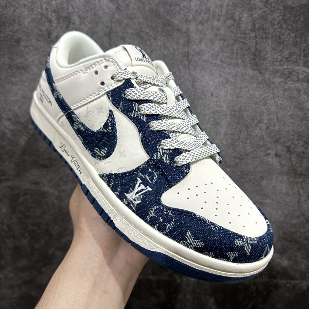 定制版LVxNikeDunkLow深蓝牛仔此款主张打破传统的工业化流水线设计限制以Madebyideas