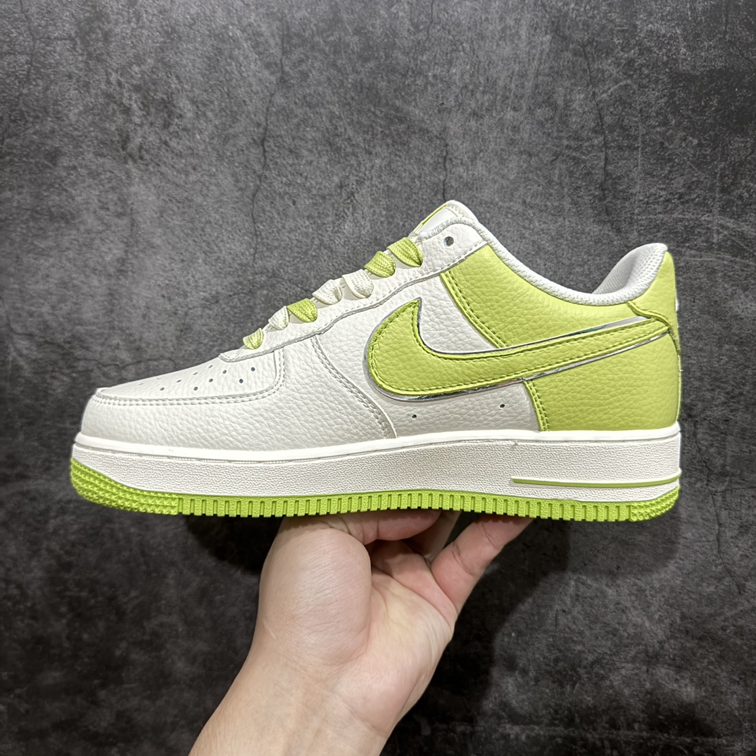 NikeAirForce1Low07xTravisScott苹果绿原楦头原纸板打造纯正低帮空军版型专注外