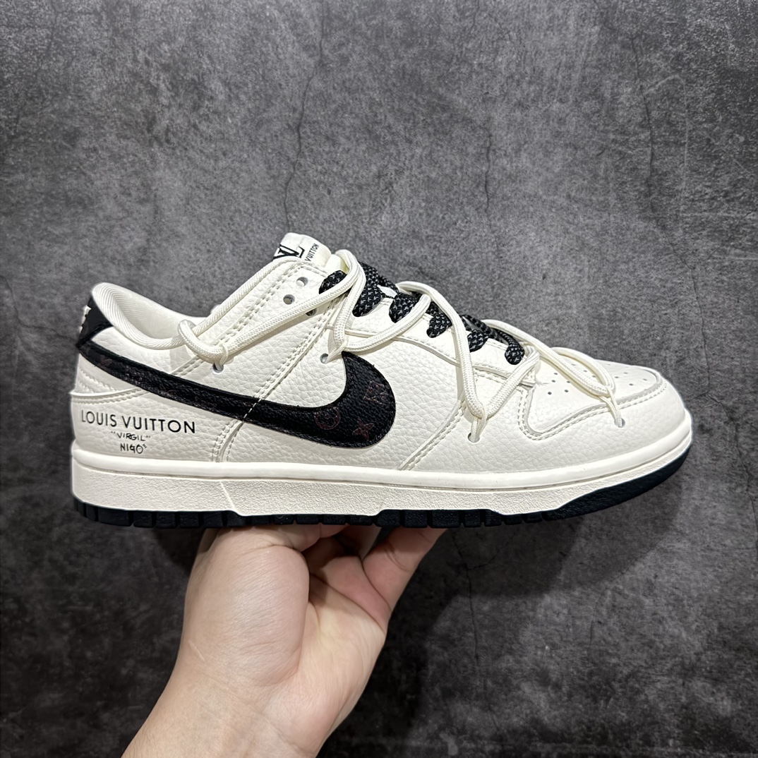 【定制版】Nk SB Dunk Low LV联名-米白典雅黑 周年高端定制 低帮休闲板鞋 JJ5688-103rn定制鞋盒 大厂纯原品质出货 超高清洁度 皮料切割干净无任何毛边 细节完美 r 尺码：36 36.5 37.5 38 38.5 39 40 40.5 41 42 42.5 43 44 44.5 45  编码：HXS340360-鞋库