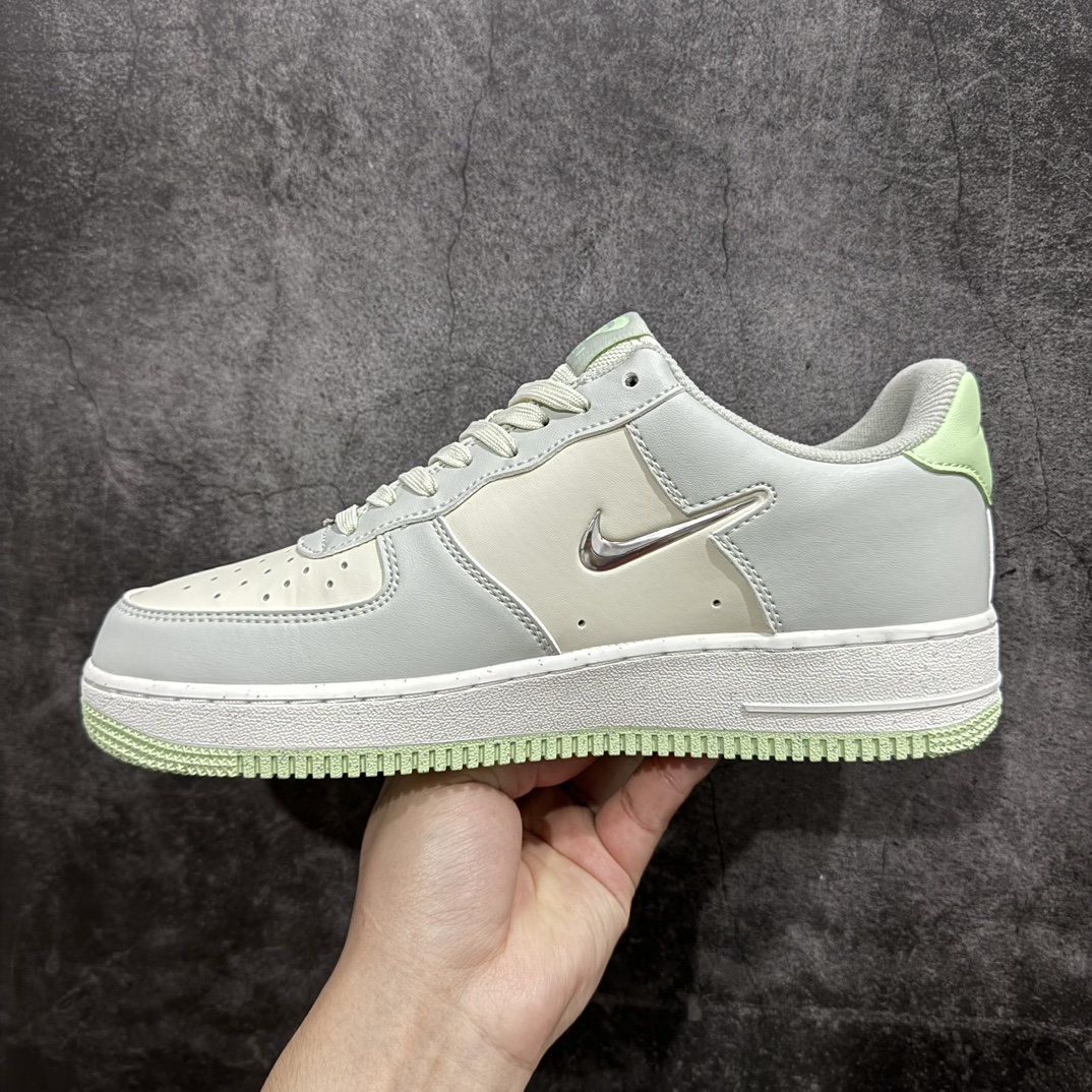 图片[2]-【公司级】Nk Air Force 1\’07 Low 空军一号低帮休闲板鞋 FN8540-001rn原楦原纸板 纯正版型 清洁度完美 内置全掌气垫r 尺码：36 36.5 37.5 38 38.5 39 40 40.5 41 42 42.5 43 44 44.5 45 编码：LF250260-莆田鞋批发中心