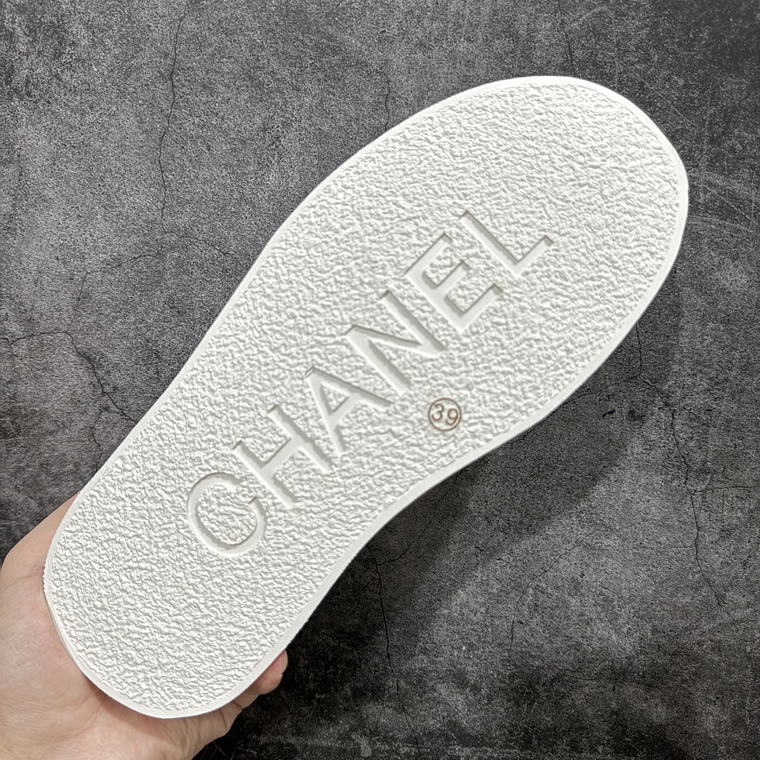 图片[9]-【广东纯原版本】香奈儿Chanel Creepers Canvas Mule Sneaker 饼干系列穆勒懒人一脚蹬厚底低帮帆布松糕休闲半拖板鞋“帆布白色”nn女鞋广东原产n显腿长神器，高奢品牌n升级全套包装物及配件n采用全工艺透气纯棉帆布材质鞋面n拼接真皮及小羊皮乳胶脚垫n超轻IP一套模缓震大底❗️ 尺码：35-40 编码：KH250270-鞋库