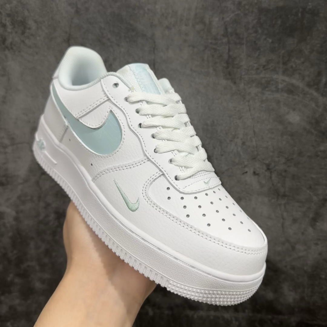 NikeAirForce1Low07白青解构小钩原楦头原纸板打造纯正低帮空军版型专注外贸渠道全掌内置蜂窝