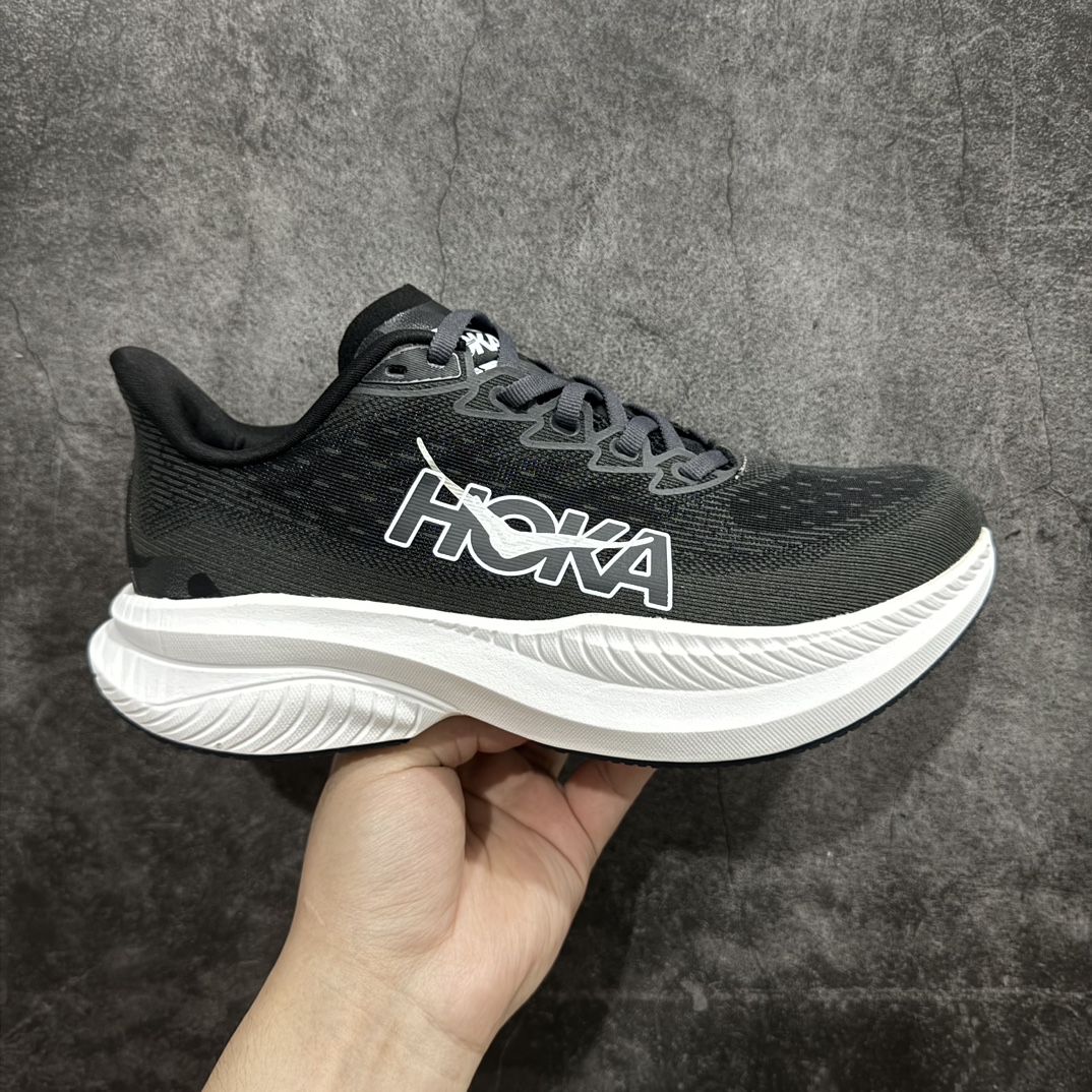 【超软底纯原版】美国新兴跑鞋品牌Hoka One One Mach 6 Low 马赫6代系列低帮全马竞速轻量透气网纱休闲运动慢跑鞋nn男女鞋半码制n原楦开发纸版楦型n采用热熔工程贾卡网织鞋面材质n搭载轻量化全掌双密度超临界EVA材料发泡中底,脚感更软弹n外置防滑耐磨橡胶底片❗️升级全掌超临界中底界 尺码：36 36.5 37.5 38 38.5 39 40 40.5 41 42 42.5 43 44 44.5 45 46 编码：NM240260-莆田鞋批发中心