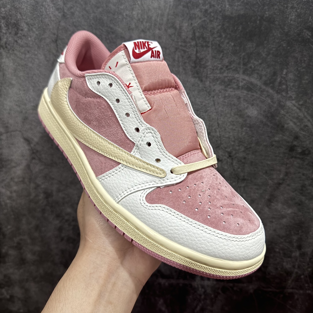 图片[3]-【KZ神版】Travis Scott x Air Jordan AJ1 Low OG SP TS联名9.0 白粉倒钩低帮 DM7866-600n毫无疑问市场中端王者全套原纸板楦头开发 确保原汁原味完美呈现倒钩版型 原档案转印油墨一体东莞原厂磨具大底独家尺码35.5 48.5 一码一磨具拒绝假半码 此版本只针对中端市场 皮料材质有所更替 其他数据细节工艺流程均保持一致 绝不口嗨 细节品控鞋型随意秒杀市面3XX 4XX 原盒原配 外盒透明胶套 内侧字体 工整带凹凸感 原厂拉帮工艺 针距密度一致 后跟弧度收口自然不对折 极致一眼正品既视感 进口玻璃冲刀皮料裁剪零毛边 承诺百分百一致原鞋 全鞋电脑针车工艺 进口港宝加持 后跟自然饱满 全鞋荧光划线卡点 追求极致完美 每一双都是工艺品 多重QC质检 超越公司货的品控标准 实实在在的免检产品SIZE：35.5 36 36.5 37.5 38 38.5 39 40 40.5 41 42 42.5 43 44 44.5 45 46 47.5 48.5 编码：MF270300-鞋库