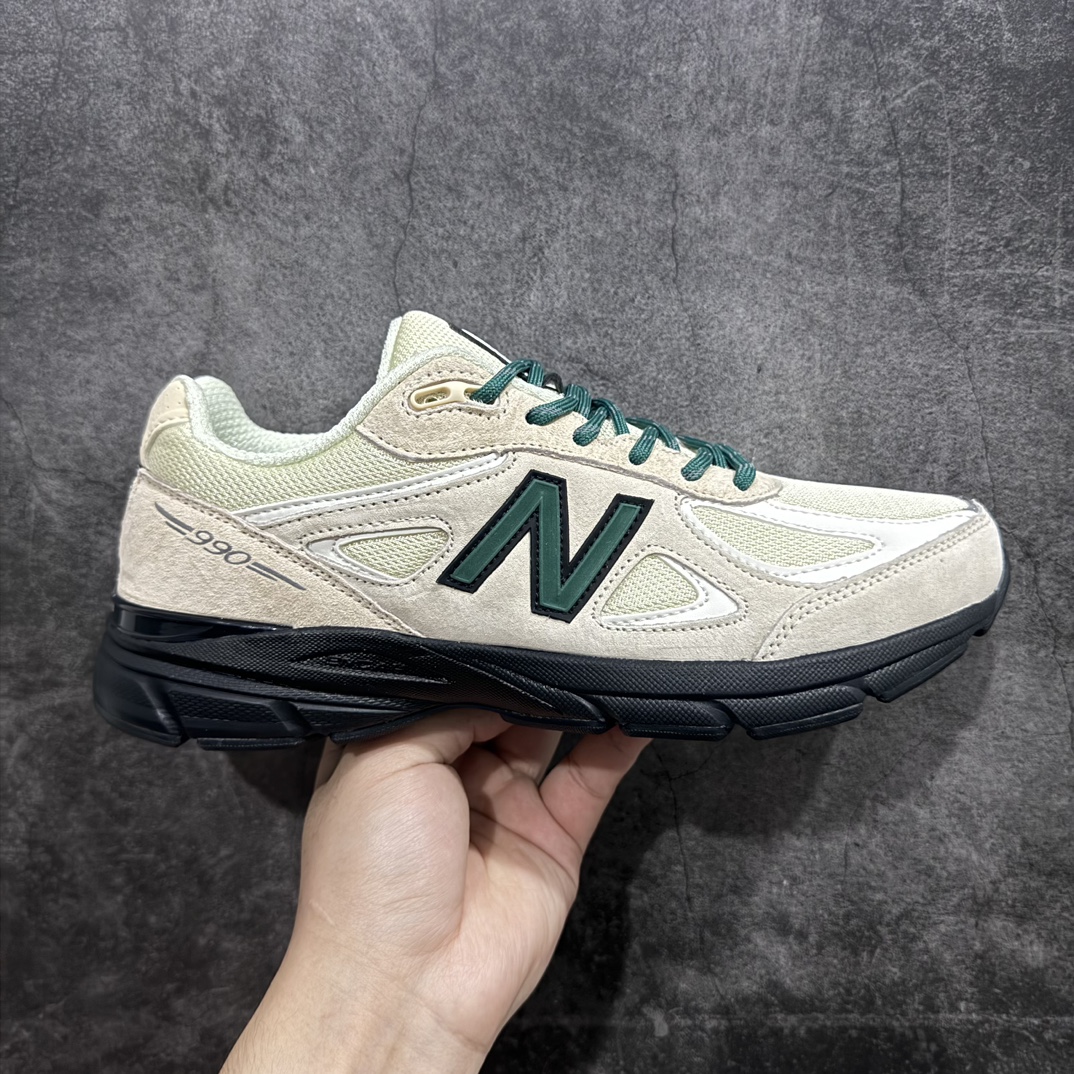 【R版】New Balance NB 990 V4 “Macadamia Nut”复古 百搭舒适 网布猪皮减震耐磨 低帮 休闲跑步鞋 男款 白绿鞋 U990GB4nn升级原楦原纸版数据开发版型n采用台产进口猪巴革组合网织鞋面材质n全新开发6层组合底模精密开发n中底嵌入碳板缓震及后跟嵌入TPU装饰条稳固 尺码：36 37 37.5 38 38.5 39 40 40.5 41.5 42 42.5 43 44 45 编码：LDS250270-鞋库