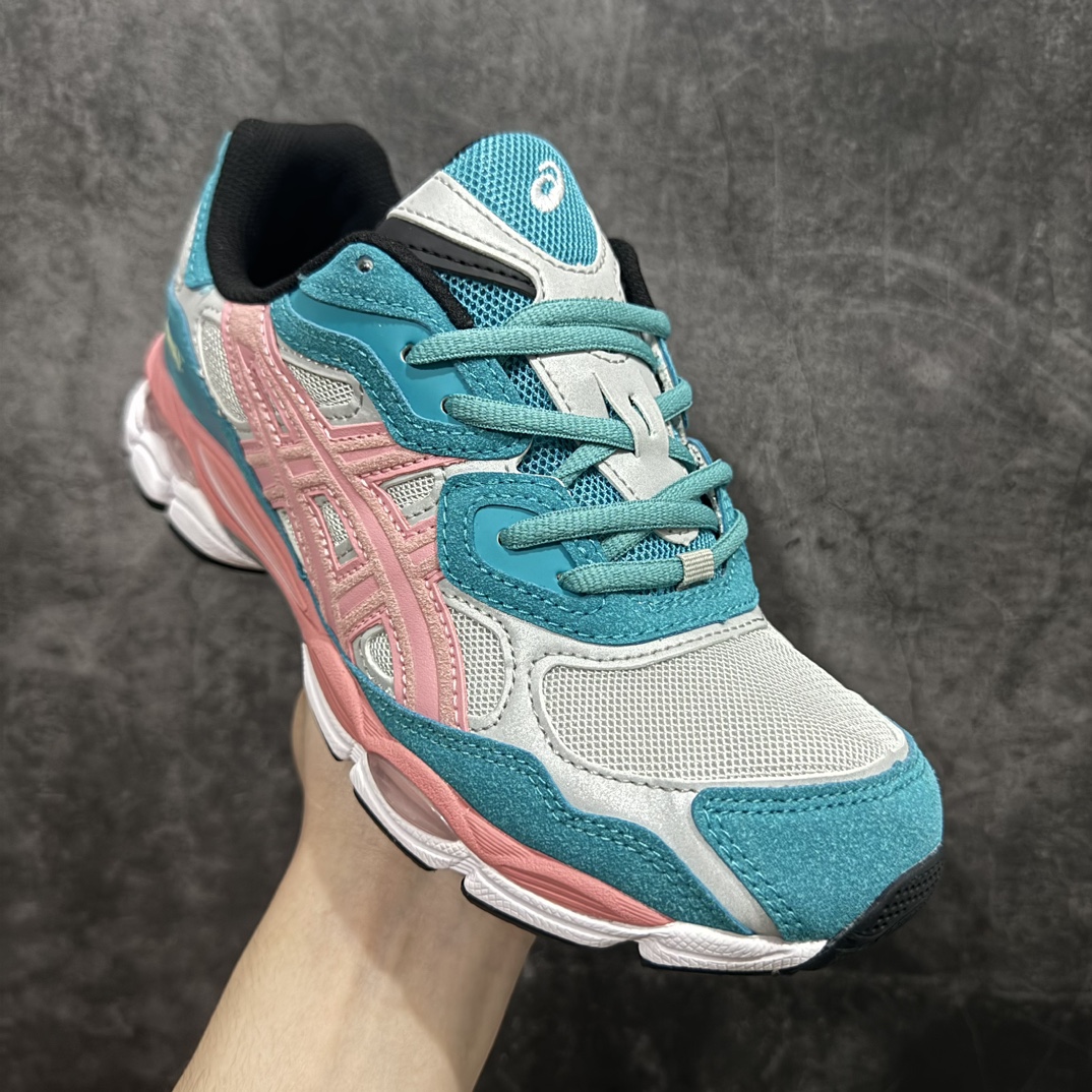 图片[3]-【公司级】Asics Gel-NYC复古单品 亚瑟士ASICSTIGER秋季新款休闲鞋 厚底街头运动休闲鞋nASICS亚瑟士推出全新GEL-NYC，彰显纽约都市活力n这次的新系列融入了多个版本GEL的经典设计风格，广受好评。其设计灵感来源于GEL-NIMBUS 3,GEL-MC PLUS V 和 GEL-CUMULUS 16 这些往日经典鞋款。GEL-NYC使用GEL-CUMULUS 16鞋款的鞋楦设计,展现了独特的现代化美学。鞋底采用了轻质发泡材料,并在后跟和前掌处采用了ASICS亚瑟士核心科技——GEL缓震胶,赋予鞋款强大的缓冲性能,提供了更柔软舒适的穿着体验。而在原有设计的启发之上,此次鞋款采用更贴合当今潮流趋势的材料和创新技术,展现出纽约充满活力的都市精神。 尺码：36-45 编码：LDS260280-鞋库