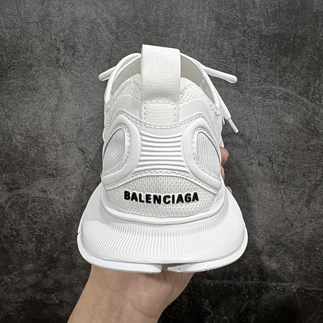 图片[4]-【XA版】巴黎世家BALENCIAGA Circuit Sneakers 环道系列低帮复古阔型底姥爹风潮流百搭休闲慢跑鞋 13代 纯白色nn原厂原档案开发 原盒原标原厂组合底开模 采用原厂材料n所有细节做工全方位比对原鞋n从里到外一切百分百还原官方配置nn此代设计真真的打破了巴黎世家以往的风格路线 整体鞋身采用透气网面 纳米材料 加上轻度的做旧风格 脚感真真的超级轻盈 整体延续了运动鞋的设计流线 上脚轻盈舒适 相比于之前巴黎夸张的版型 真真的夏季运动跑步鞋  尺码：35-46全码出货 编码：DF370390-鞋库