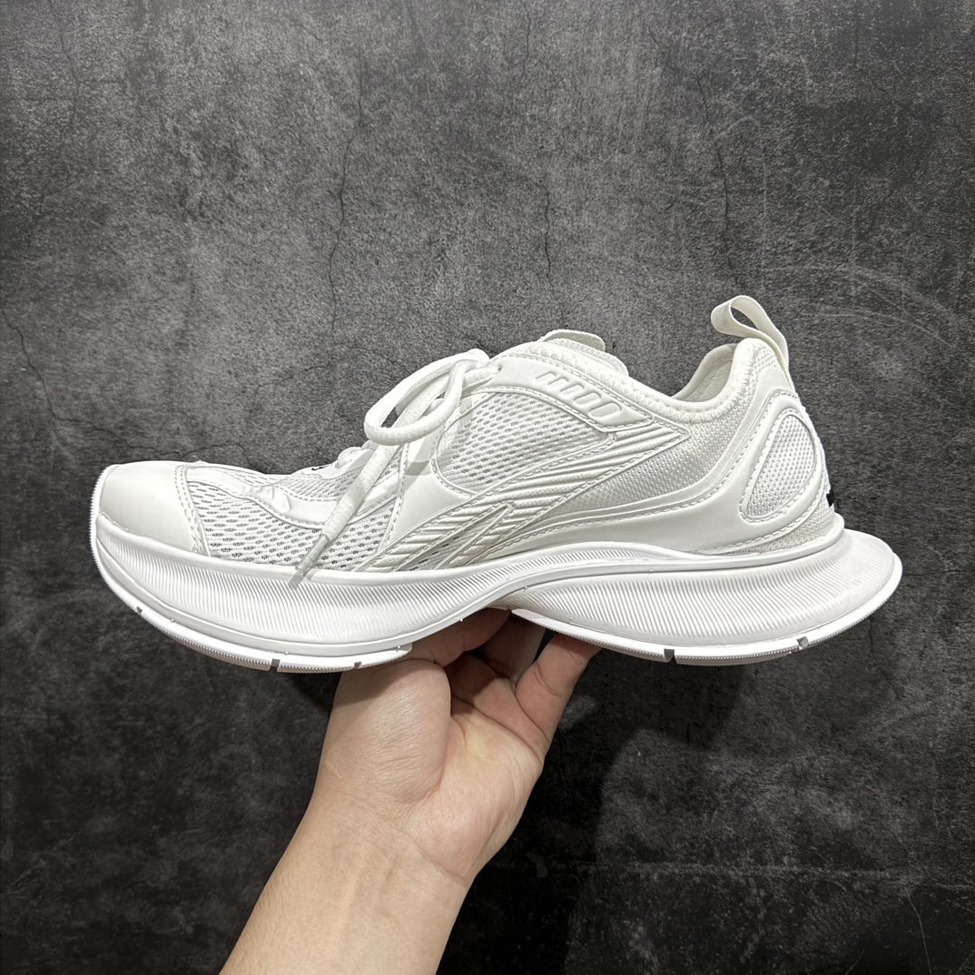 图片[2]-【XA版】巴黎世家BALENCIAGA Circuit Sneakers 环道系列低帮复古阔型底姥爹风潮流百搭休闲慢跑鞋 13代 纯白色nn原厂原档案开发 原盒原标原厂组合底开模 采用原厂材料n所有细节做工全方位比对原鞋n从里到外一切百分百还原官方配置nn此代设计真真的打破了巴黎世家以往的风格路线 整体鞋身采用透气网面 纳米材料 加上轻度的做旧风格 脚感真真的超级轻盈 整体延续了运动鞋的设计流线 上脚轻盈舒适 相比于之前巴黎夸张的版型 真真的夏季运动跑步鞋  尺码：35-46全码出货 编码：DF370390-鞋库