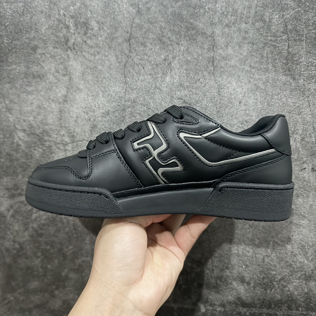 图片[2]-【广东纯原礼盒版本】FENDI 芬迪 Match Sneakers 低帮运动鞋nFendi芬迪情侣款休闲鞋 独家定制n全身20几个细节点全部做到一致还原吊打市面所有版本独家原装套装配件官方同源渠道原装订单 全套专柜包装物及配件n鞋底嵌入核心防伪芯片感应装置FENDI芬迪match最新爆款情侣款运动鞋板鞋n原版购入 高工艺无缝细空胶技术，贴楦误差0.05mm,鞋底采用固特异内外锁死工艺，最大限度弯折永不开胶，原鞋一致效果环保无味 鞋面采用麂皮和皮革拼接组合 logo内里采用毛巾绒里 上脚超级柔软 轻便 舒适搭配卫衣  尺码：35 36 37 38 39 40 41 42 43 44 45 46 编码：HH380420-鞋库