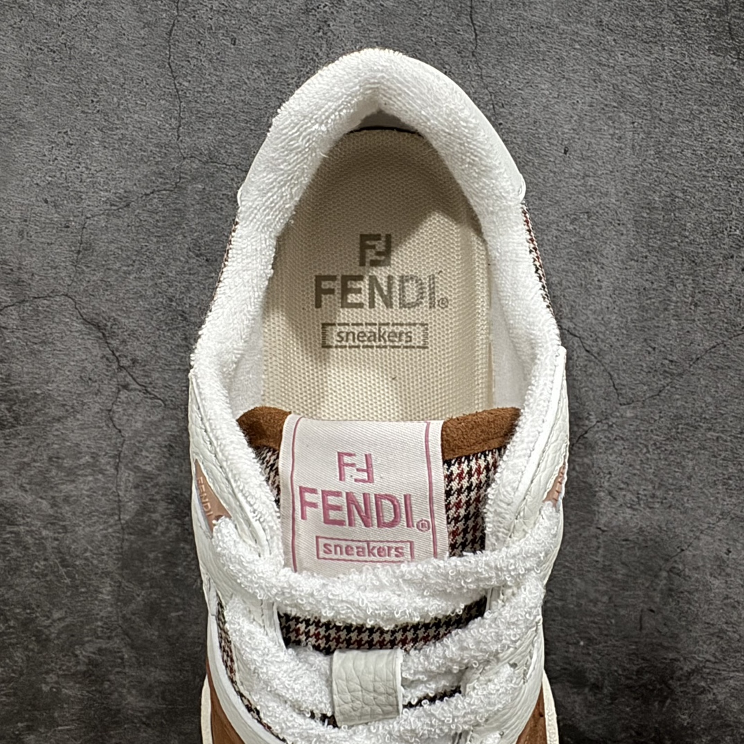 图片[8]-【广东纯原礼盒版本】FENDI 芬迪 Match Sneakers 低帮运动鞋nFendi芬迪情侣款休闲鞋 独家定制n全身20几个细节点全部做到一致还原吊打市面所有版本独家原装套装配件官方同源渠道原装订单 全套专柜包装物及配件n鞋底嵌入核心防伪芯片感应装置FENDI芬迪match最新爆款情侣款运动鞋板鞋n原版购入 高工艺无缝细空胶技术，贴楦误差0.05mm,鞋底采用固特异内外锁死工艺，最大限度弯折永不开胶，原鞋一致效果环保无味 鞋面采用麂皮和皮革拼接组合 logo内里采用毛巾绒里 上脚超级柔软 轻便 舒适搭配卫衣  尺码：35 36 37 38 39 40 41 42 43 44 45 46 编码：HH380420-鞋库