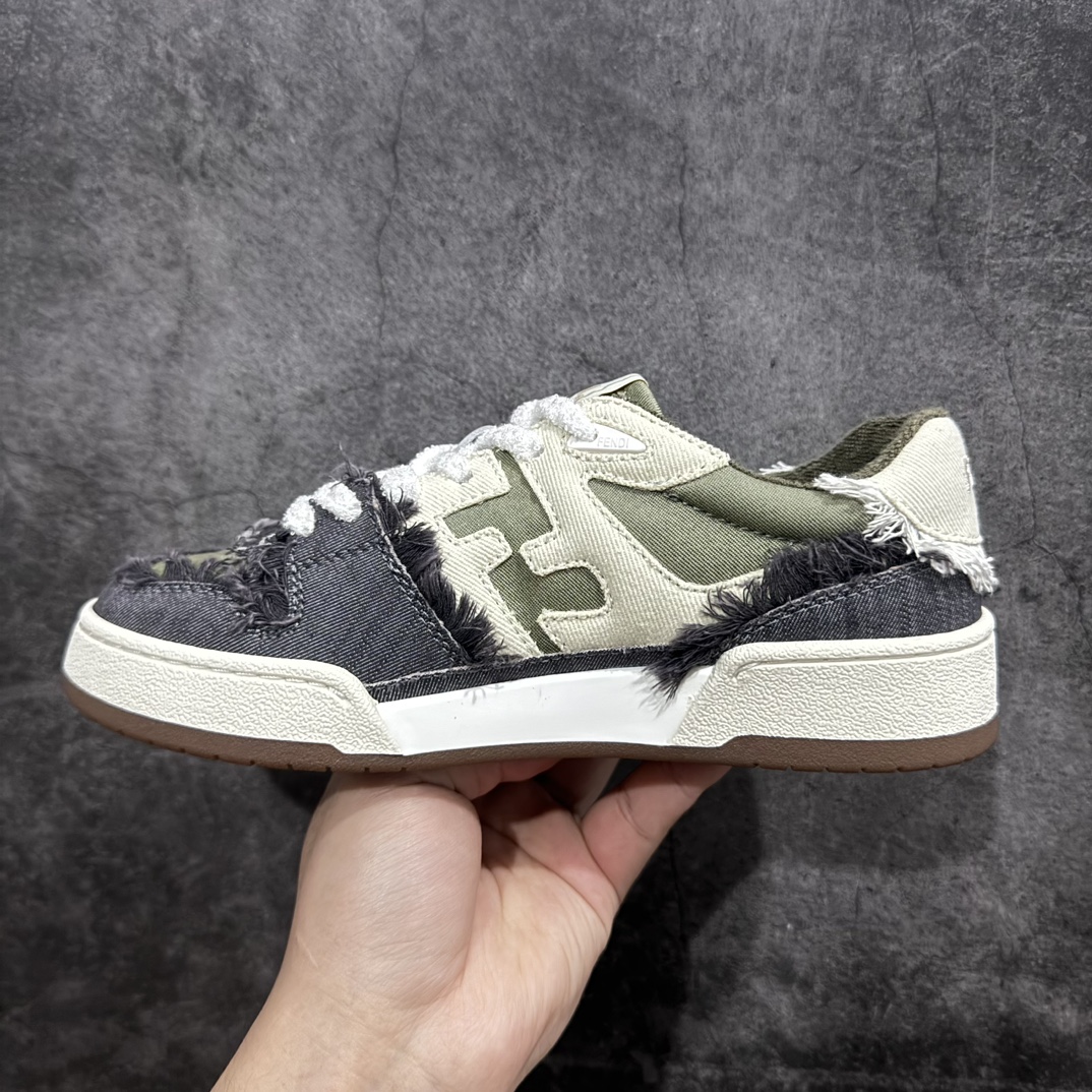 图片[2]-【广东纯原礼盒版本】FENDI 芬迪 Match Sneakers 低帮运动鞋nFendi芬迪情侣款休闲鞋 独家定制n全身20几个细节点全部做到一致还原吊打市面所有版本独家原装套装配件官方同源渠道原装订单 全套专柜包装物及配件n鞋底嵌入核心防伪芯片感应装置FENDI芬迪match最新爆款情侣款运动鞋板鞋n原版购入 高工艺无缝细空胶技术，贴楦误差0.05mm,鞋底采用固特异内外锁死工艺，最大限度弯折永不开胶，原鞋一致效果环保无味 鞋面采用麂皮和皮革拼接组合 logo内里采用毛巾绒里 上脚超级柔软 轻便 舒适搭配卫衣  尺码：35 36 37 38 39 40 41 42 43 44 45 46 编码：HH380420-鞋库