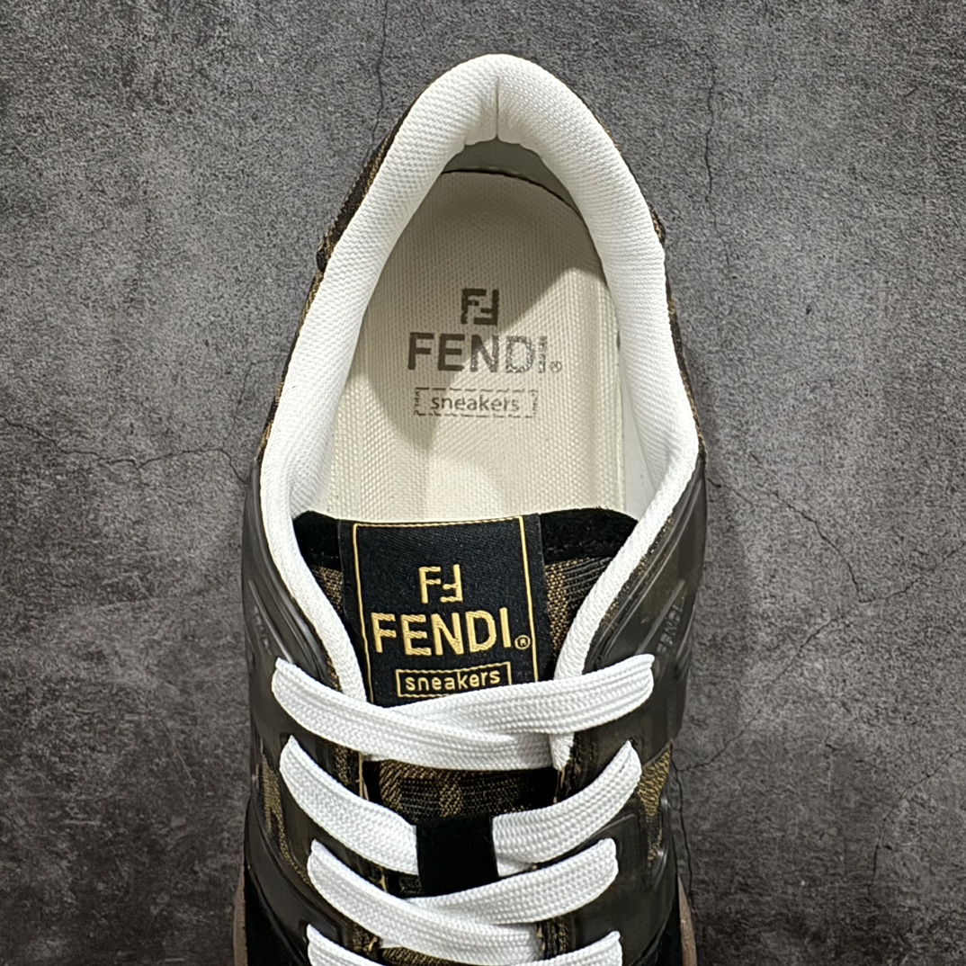 图片[8]-【广东纯原礼盒版本】FENDI 芬迪 Match Sneakers 低帮运动鞋nFendi芬迪情侣款休闲鞋 独家定制n全身20几个细节点全部做到一致还原吊打市面所有版本独家原装套装配件官方同源渠道原装订单 全套专柜包装物及配件n鞋底嵌入核心防伪芯片感应装置FENDI芬迪match最新爆款情侣款运动鞋板鞋n原版购入 高工艺无缝细空胶技术，贴楦误差0.05mm,鞋底采用固特异内外锁死工艺，最大限度弯折永不开胶，原鞋一致效果环保无味 鞋面采用麂皮和皮革拼接组合 logo内里采用毛巾绒里 上脚超级柔软 轻便 舒适搭配卫衣  尺码：35 36 37 38 39 40 41 42 43 44 45 46 编码：HH380420-鞋库