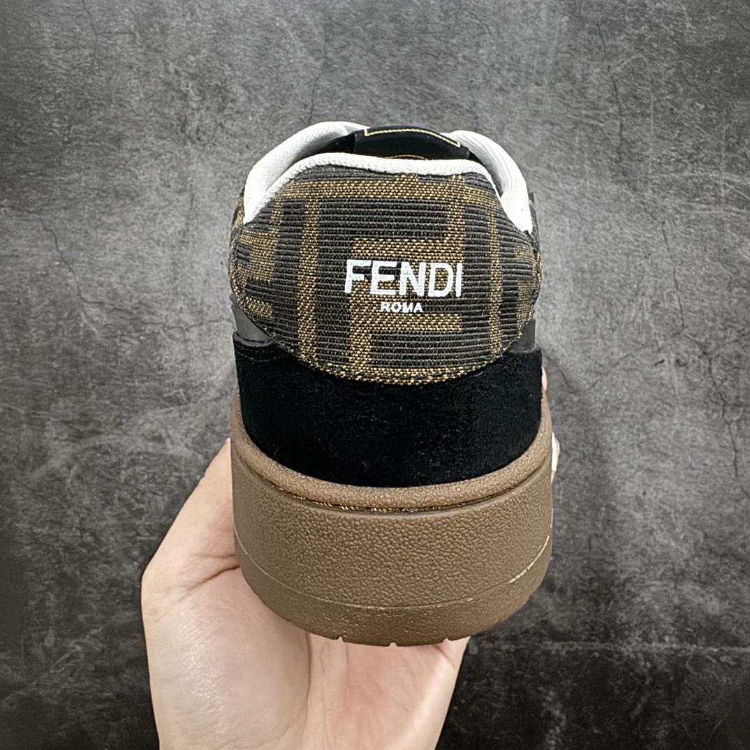 图片[4]-【广东纯原礼盒版本】FENDI 芬迪 Match Sneakers 低帮运动鞋nFendi芬迪情侣款休闲鞋 独家定制n全身20几个细节点全部做到一致还原吊打市面所有版本独家原装套装配件官方同源渠道原装订单 全套专柜包装物及配件n鞋底嵌入核心防伪芯片感应装置FENDI芬迪match最新爆款情侣款运动鞋板鞋n原版购入 高工艺无缝细空胶技术，贴楦误差0.05mm,鞋底采用固特异内外锁死工艺，最大限度弯折永不开胶，原鞋一致效果环保无味 鞋面采用麂皮和皮革拼接组合 logo内里采用毛巾绒里 上脚超级柔软 轻便 舒适搭配卫衣  尺码：35 36 37 38 39 40 41 42 43 44 45 46 编码：HH380420-鞋库