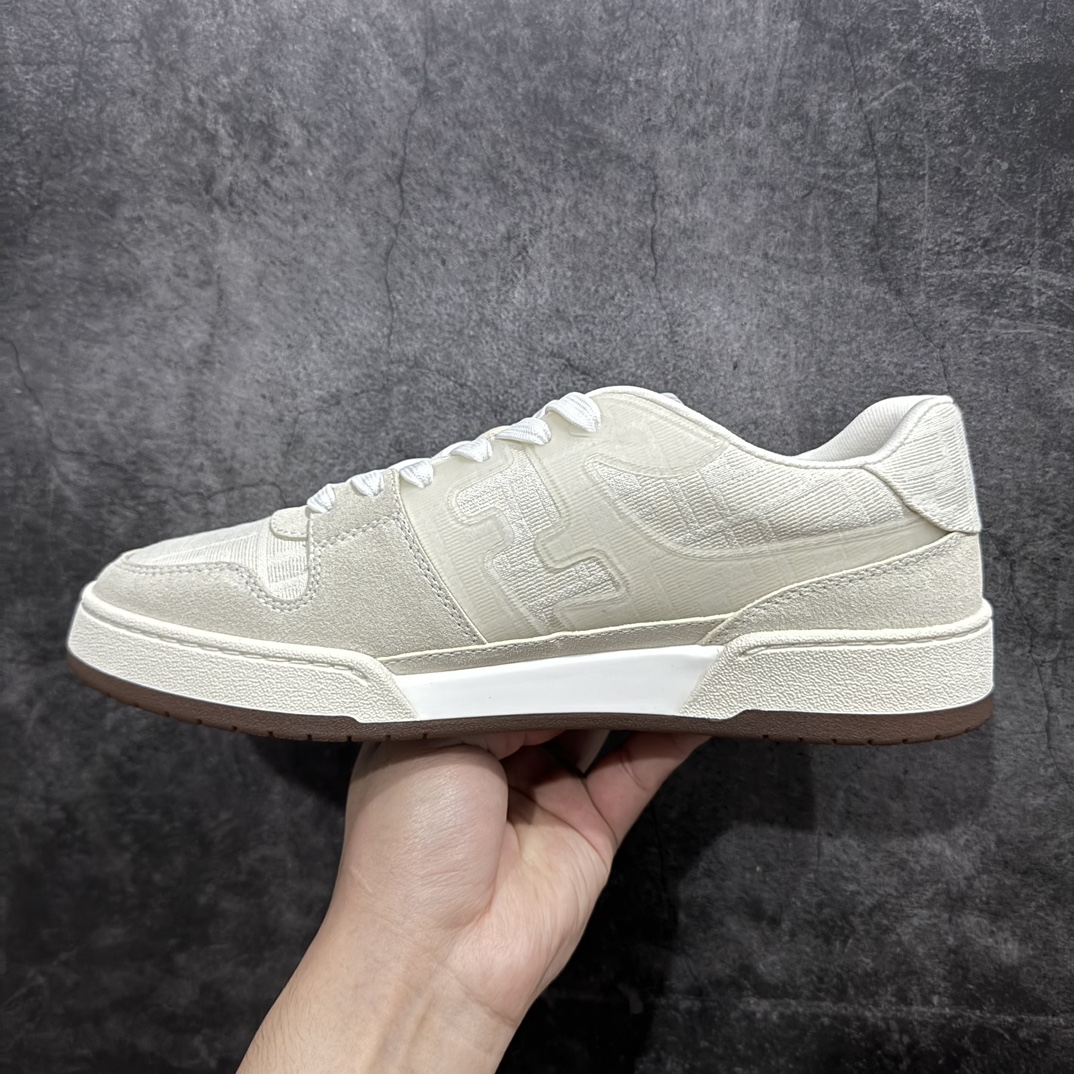 图片[2]-【广东纯原礼盒版本】FENDI 芬迪 Match Sneakers 低帮运动鞋nFendi芬迪情侣款休闲鞋 独家定制n全身20几个细节点全部做到一致还原吊打市面所有版本独家原装套装配件官方同源渠道原装订单 全套专柜包装物及配件n鞋底嵌入核心防伪芯片感应装置FENDI芬迪match最新爆款情侣款运动鞋板鞋n原版购入 高工艺无缝细空胶技术，贴楦误差0.05mm,鞋底采用固特异内外锁死工艺，最大限度弯折永不开胶，原鞋一致效果环保无味 鞋面采用麂皮和皮革拼接组合 logo内里采用毛巾绒里 上脚超级柔软 轻便 舒适搭配卫衣  尺码：35 36 37 38 39 40 41 42 43 44 45 46 编码：HH380420-鞋库